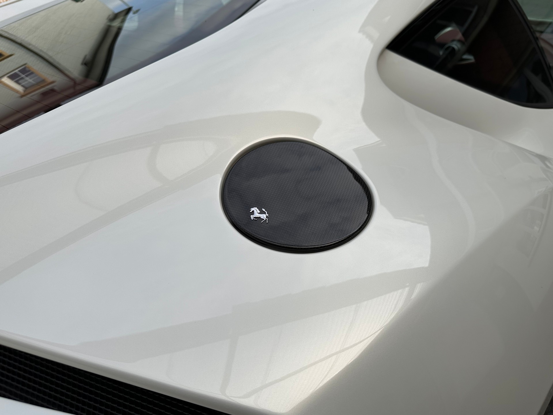 FERRARI 812 Superfast-image-12
