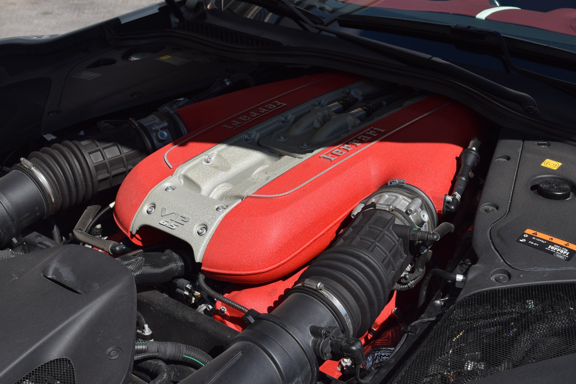 FERRARI 812 Superfast-image-21