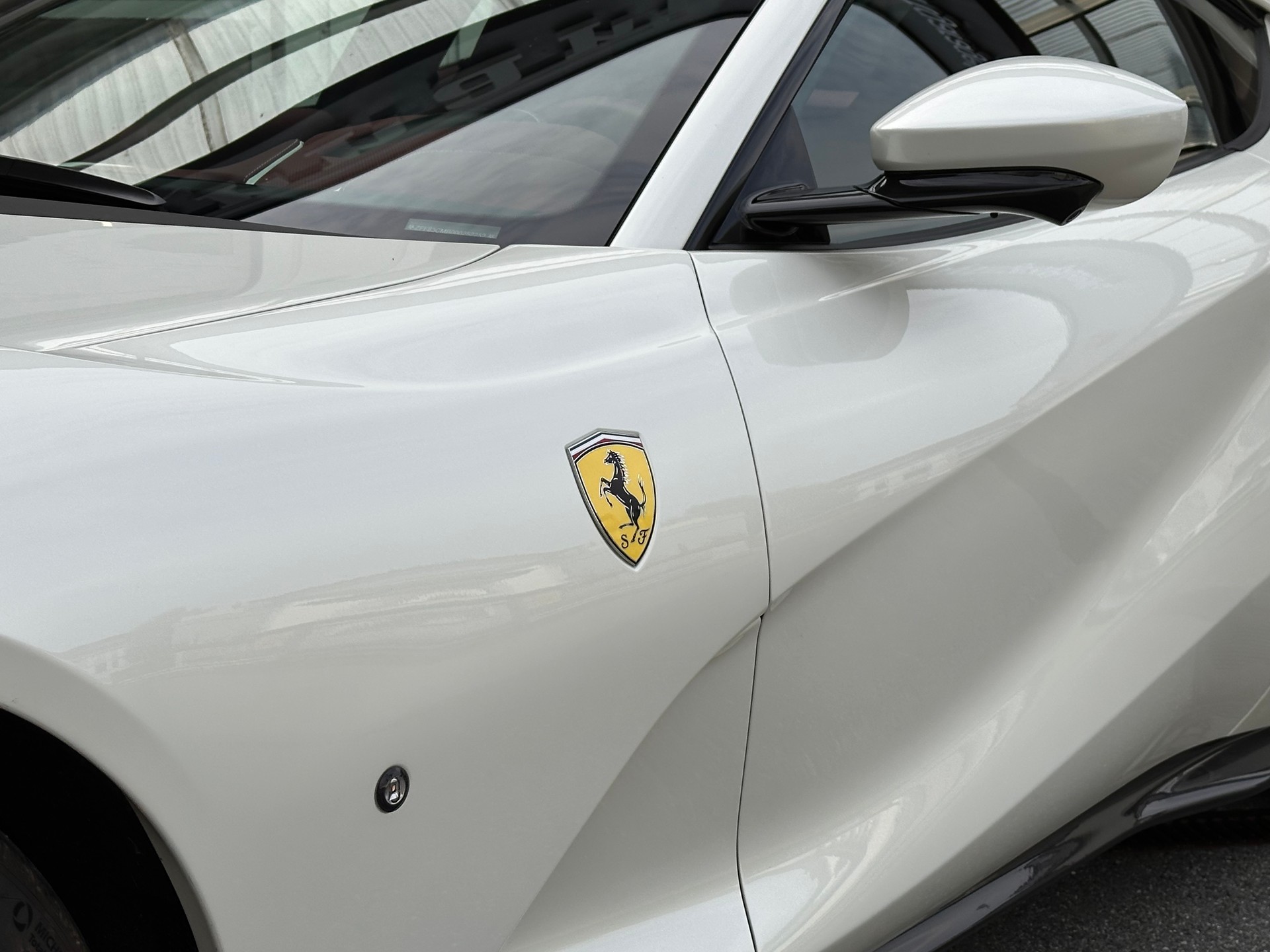 FERRARI 812 Superfast-image-9