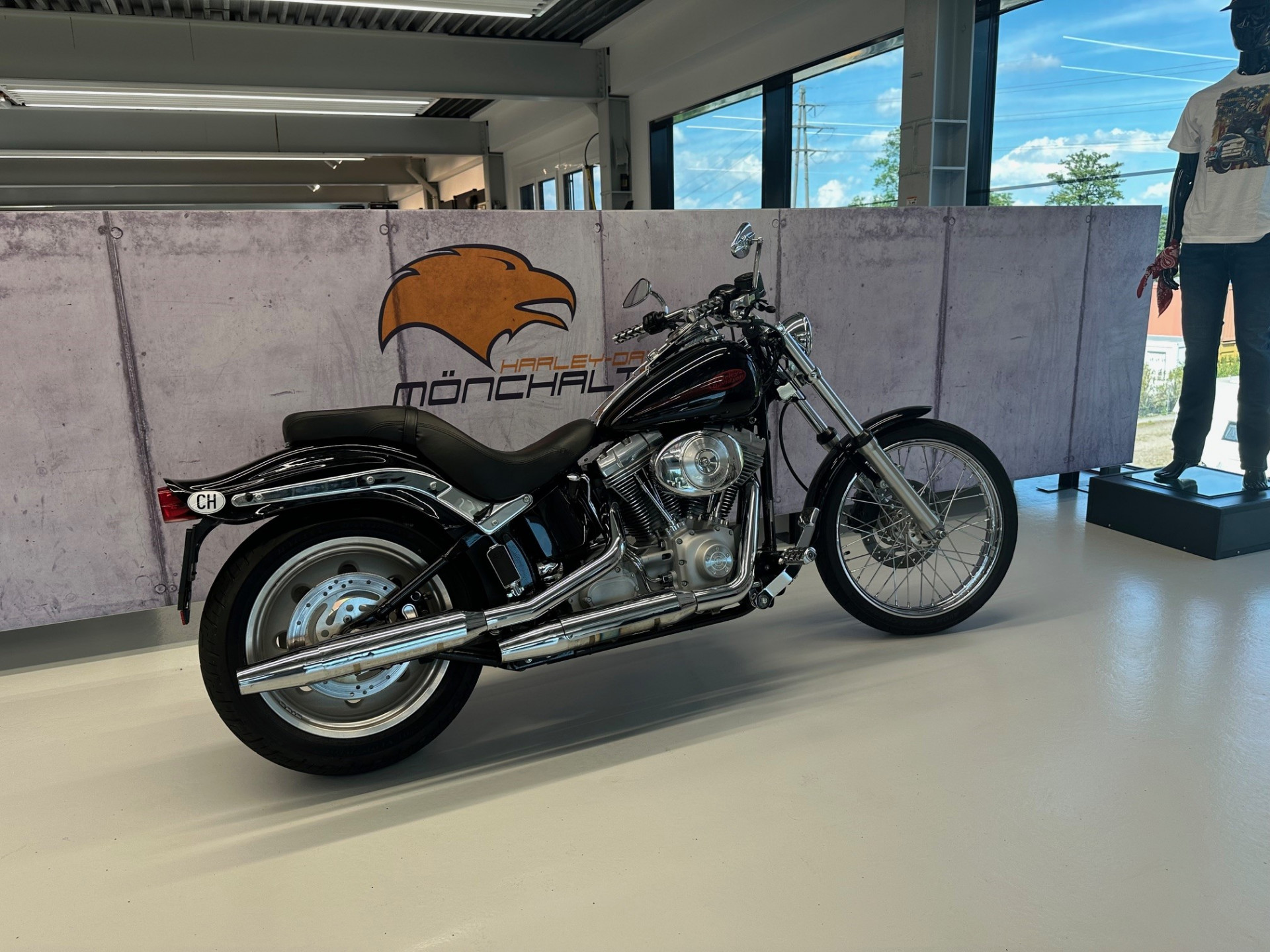 HARLEY-DAVIDSON FXSTI 1450 Softail Standard-image-1