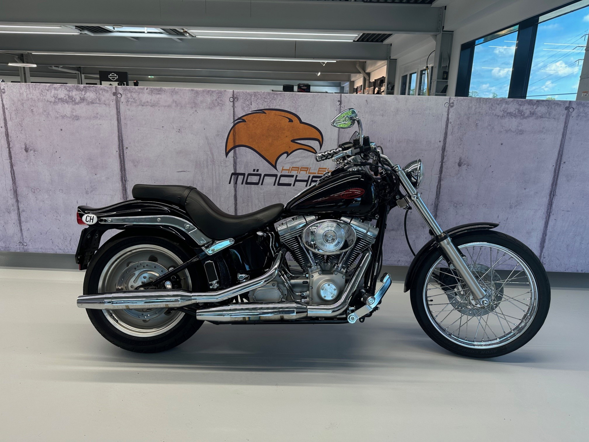HARLEY-DAVIDSON FXSTI 1450 Softail Standard-image-0