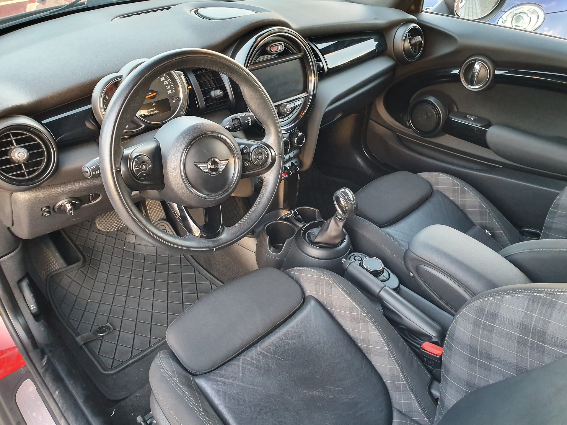MINI Cooper Steptronic-image-4