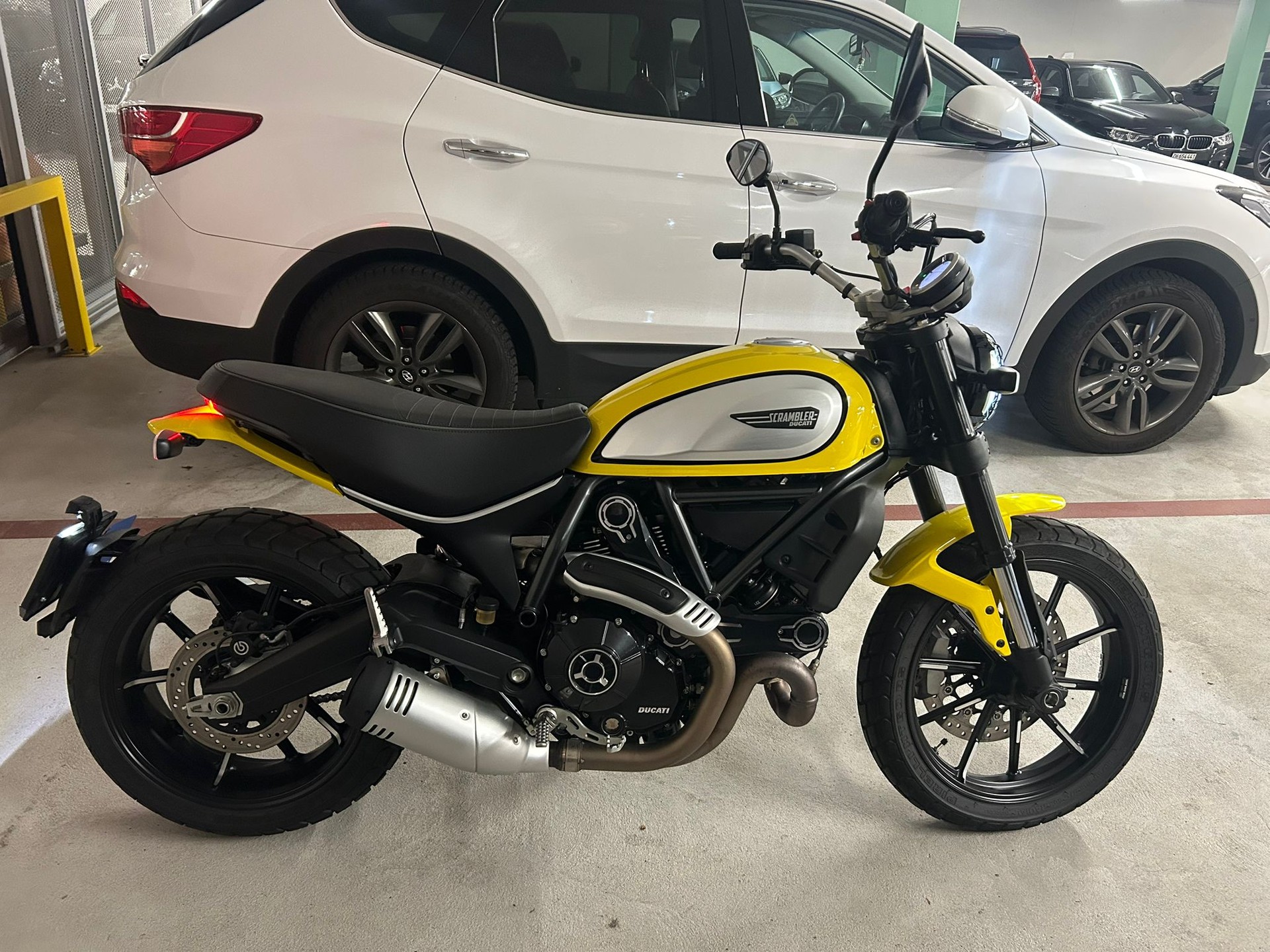 DUCATI Scrambler 803 Icon Dark (35kW)-image-5