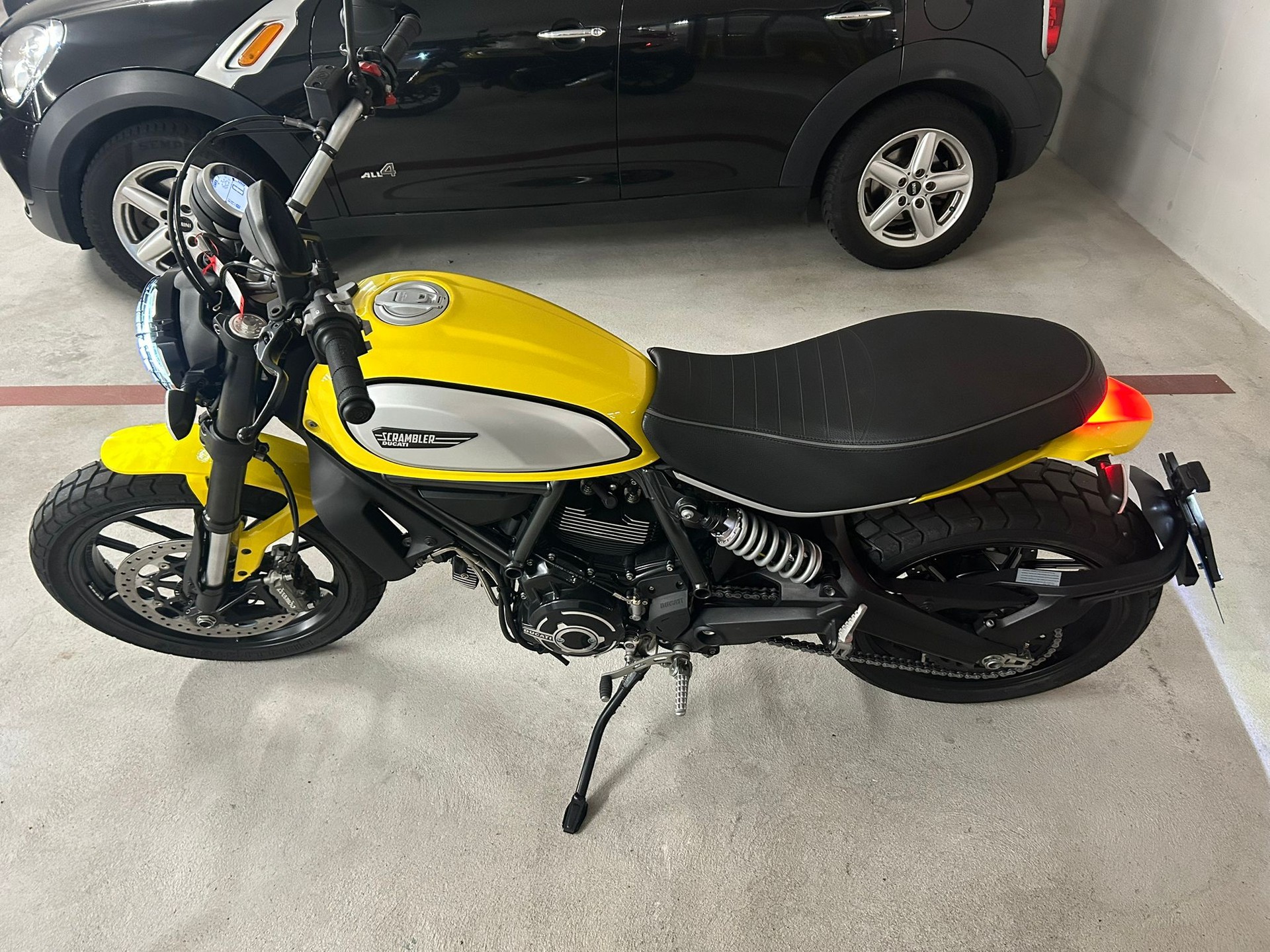 DUCATI Scrambler 803 Icon Dark (35kW)-image-4