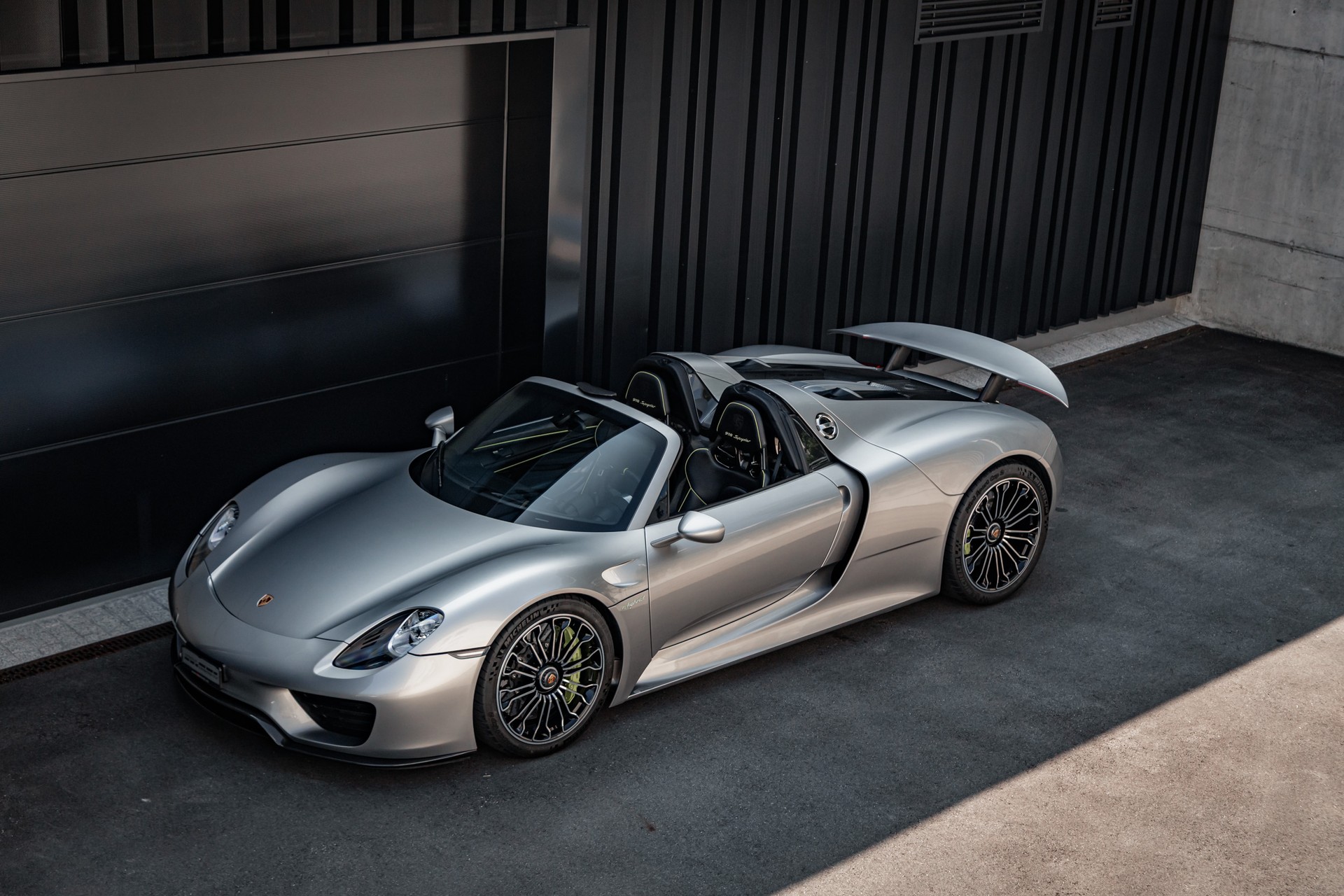 PORSCHE 918 Spyder-image-26