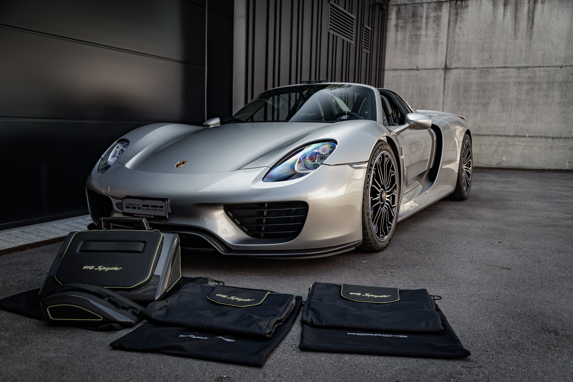 PORSCHE 918 Spyder-image-11