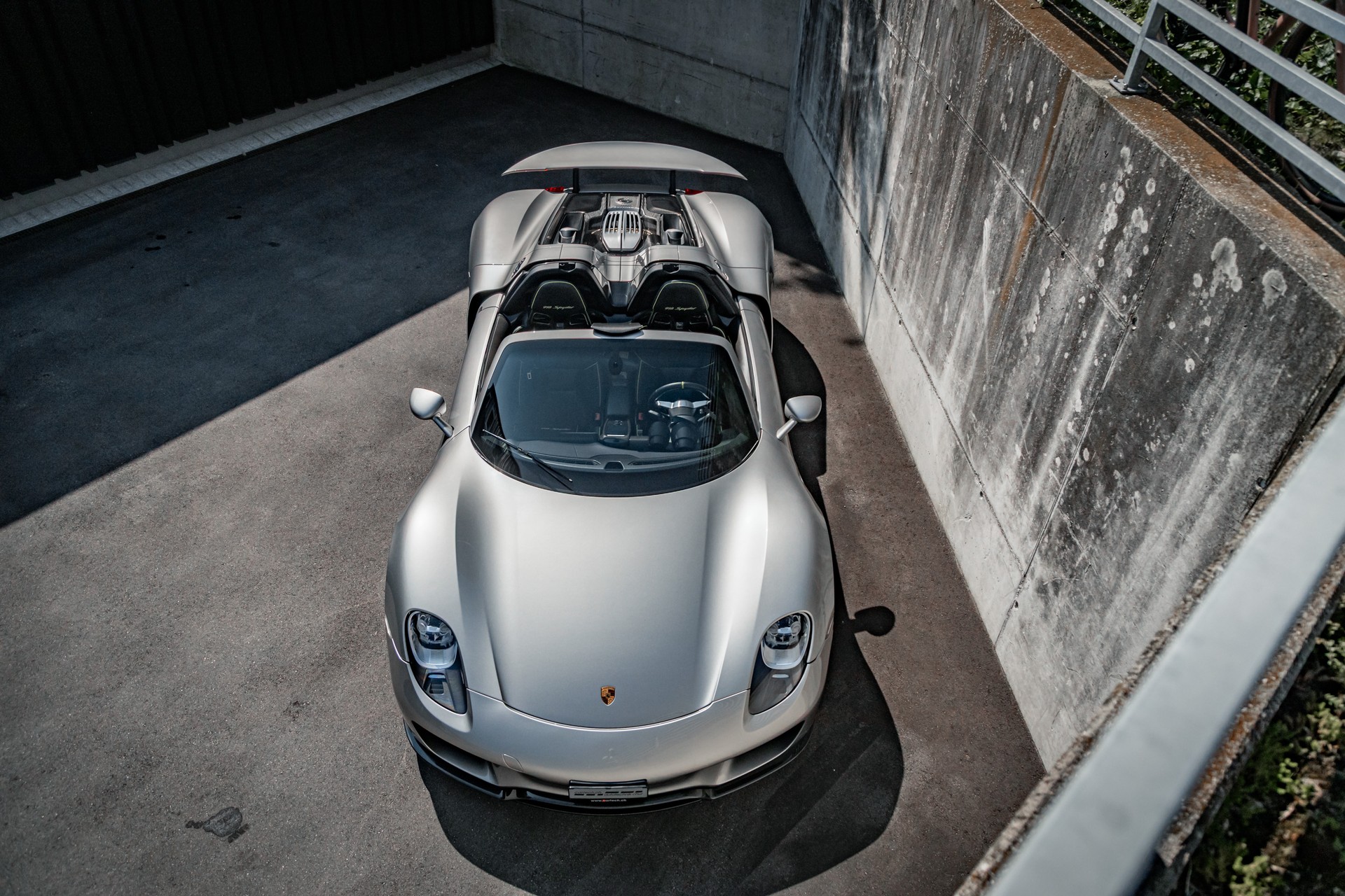 PORSCHE 918 Spyder-image-6