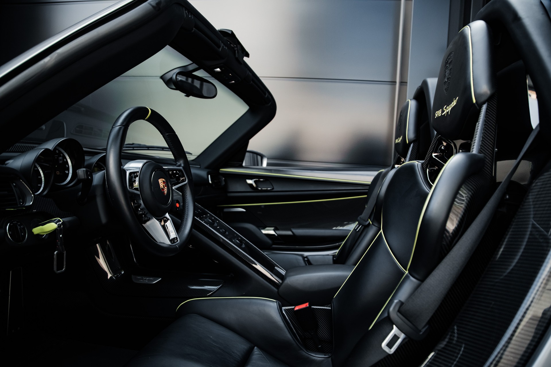 PORSCHE 918 Spyder-image-18