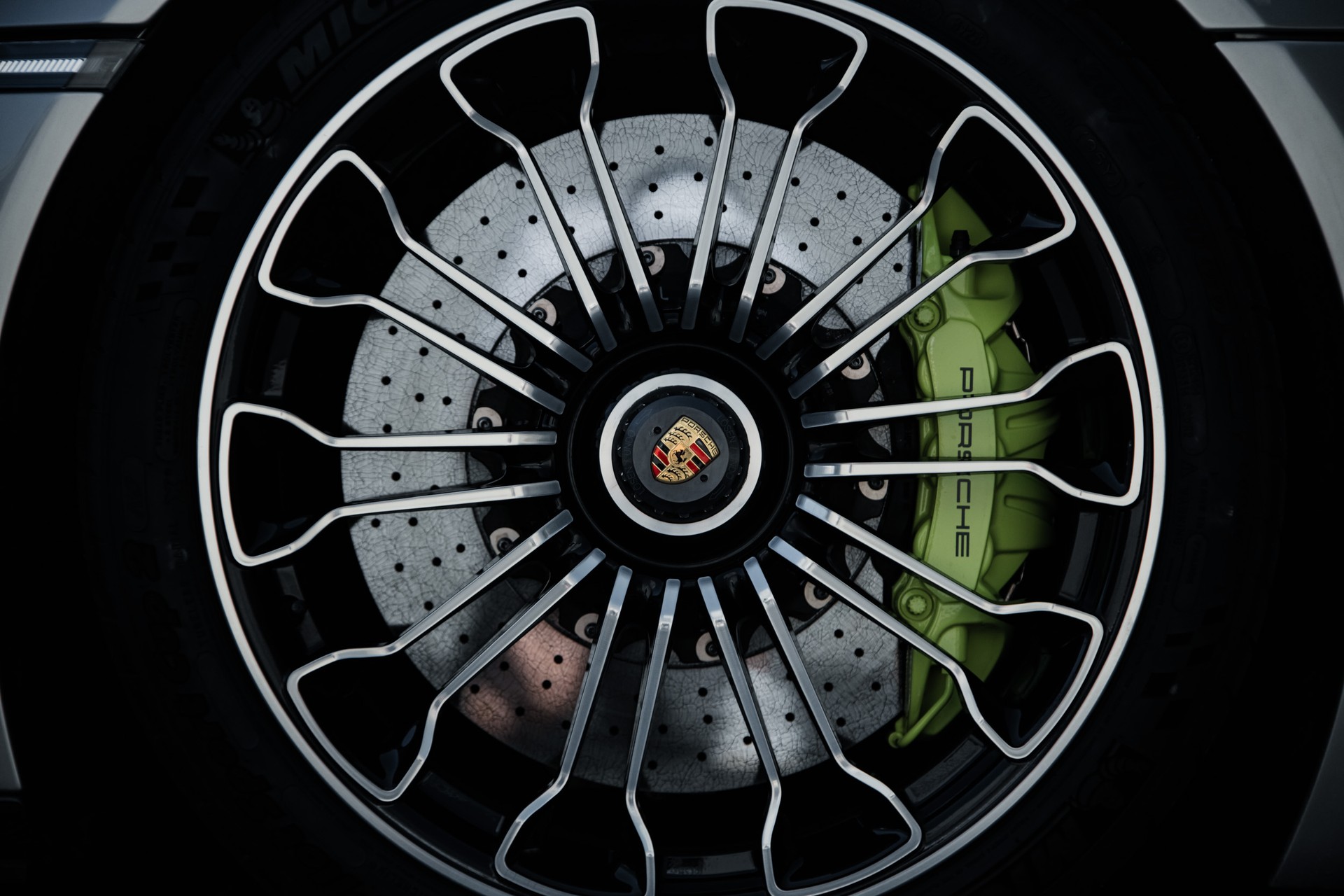PORSCHE 918 Spyder-image-23