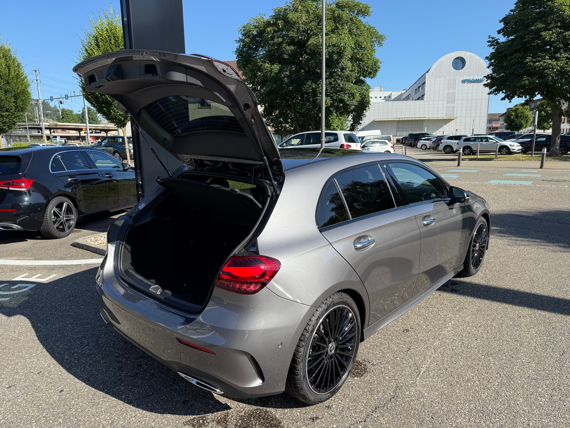 MERCEDES-BENZ A 200 Night Star 7G-DCT-image-7