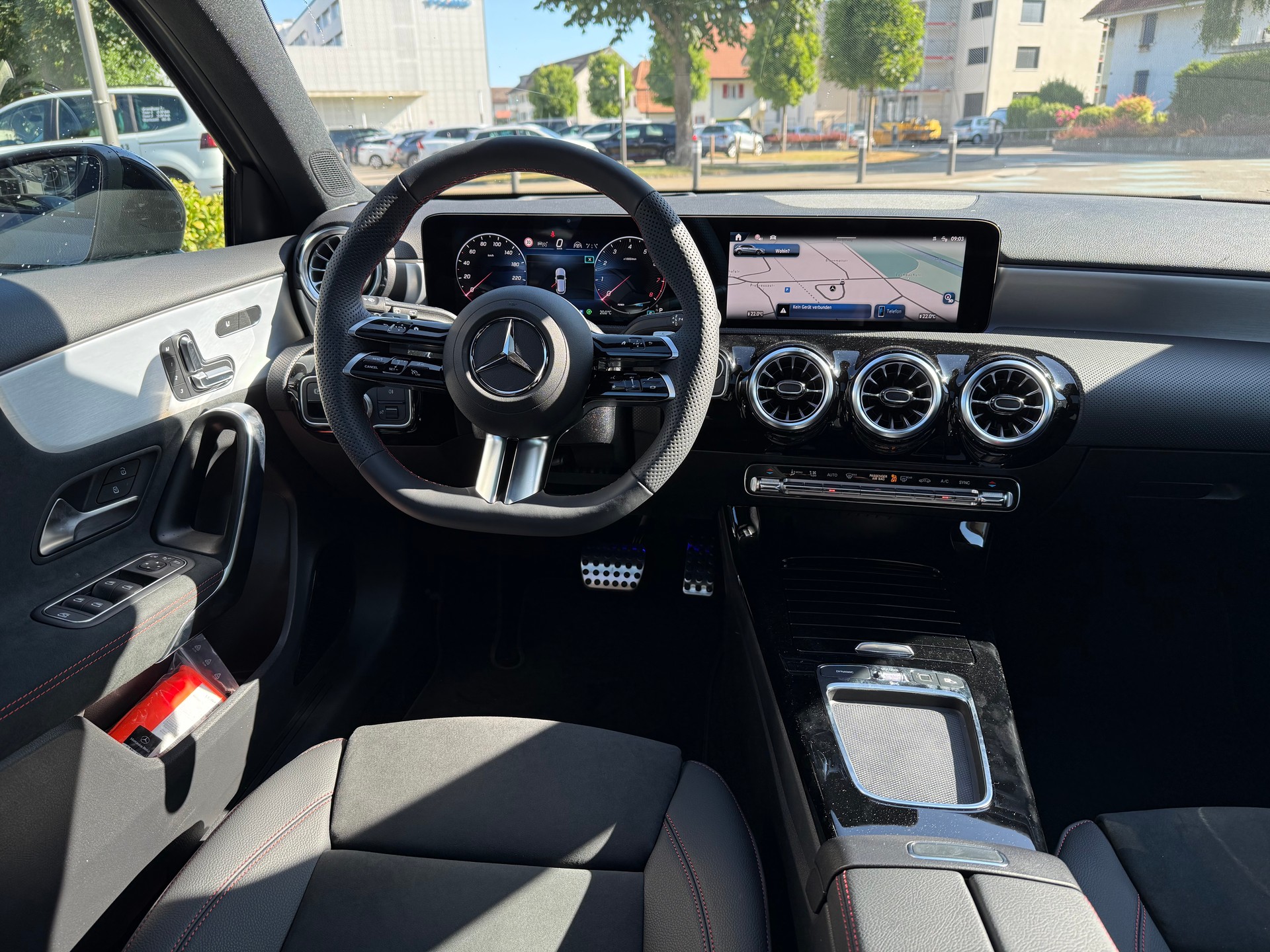 MERCEDES-BENZ A 200 Night Star 7G-DCT-image-4