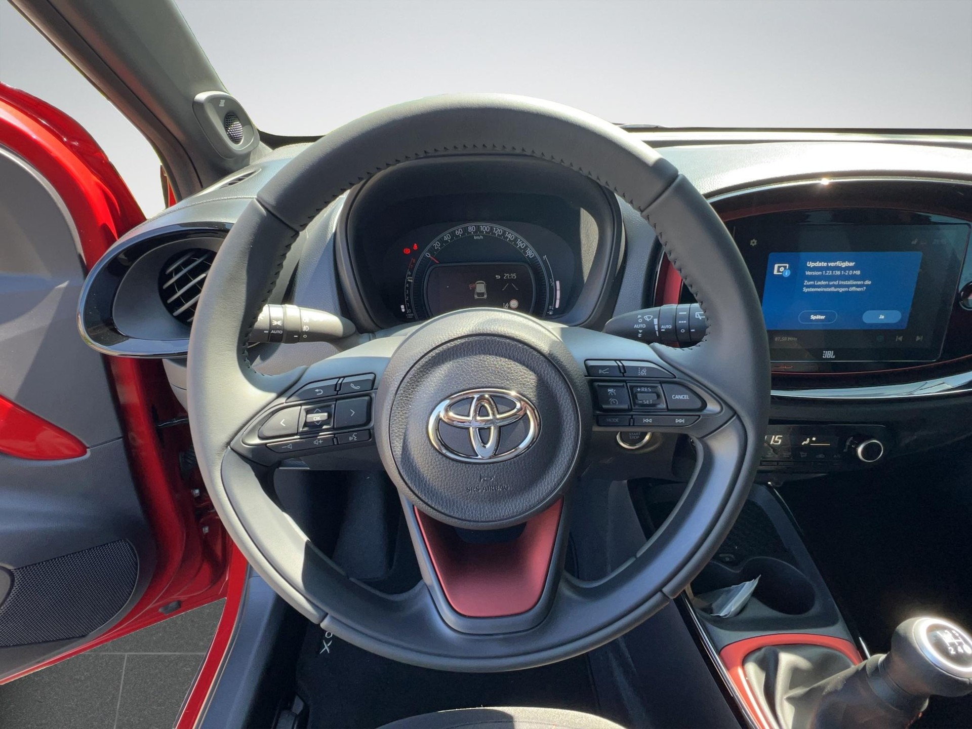 TOYOTA Aygo X 1.0 VVT-i Style-image-9