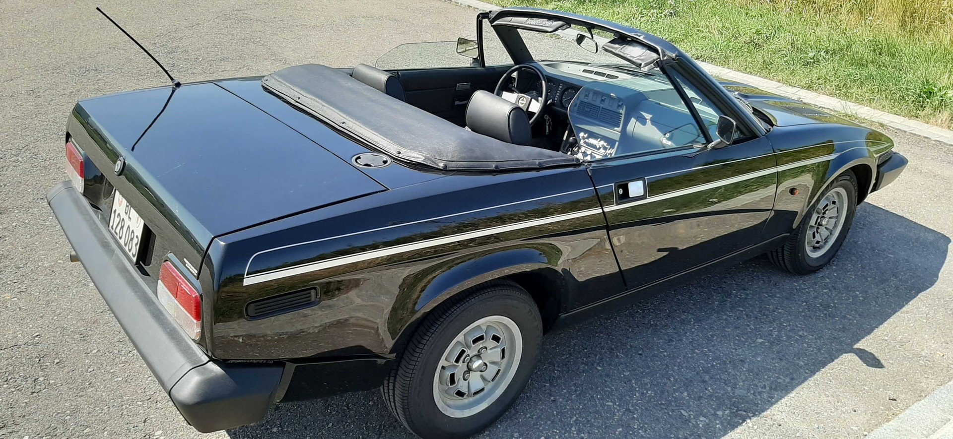 TRIUMPH TR7-image-1