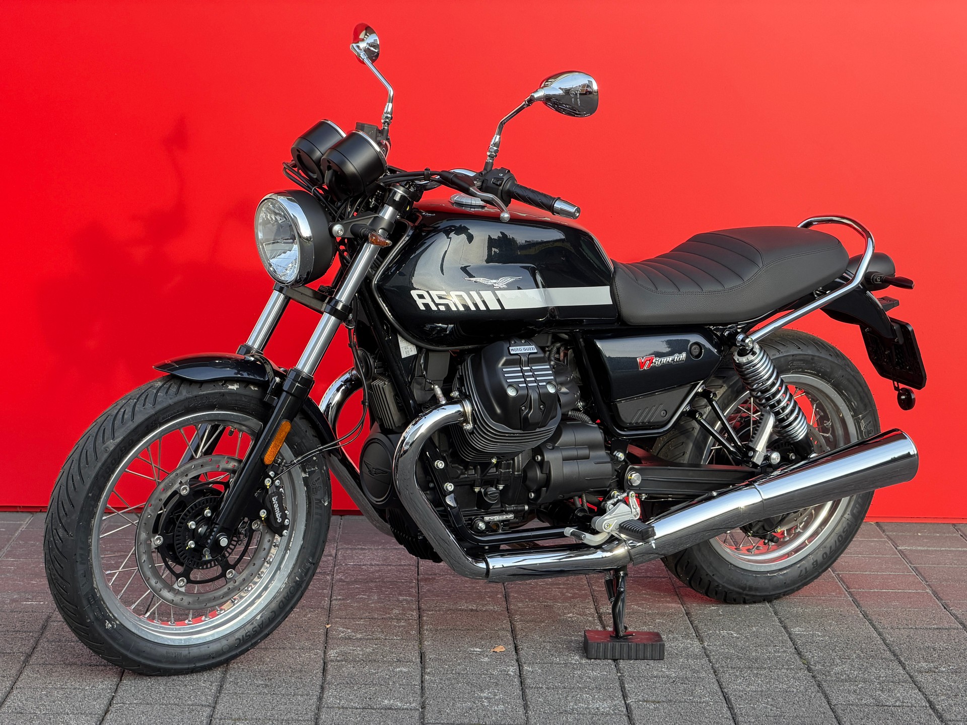 MOTO GUZZI V7 IV 850 Special (35kW)-image-3