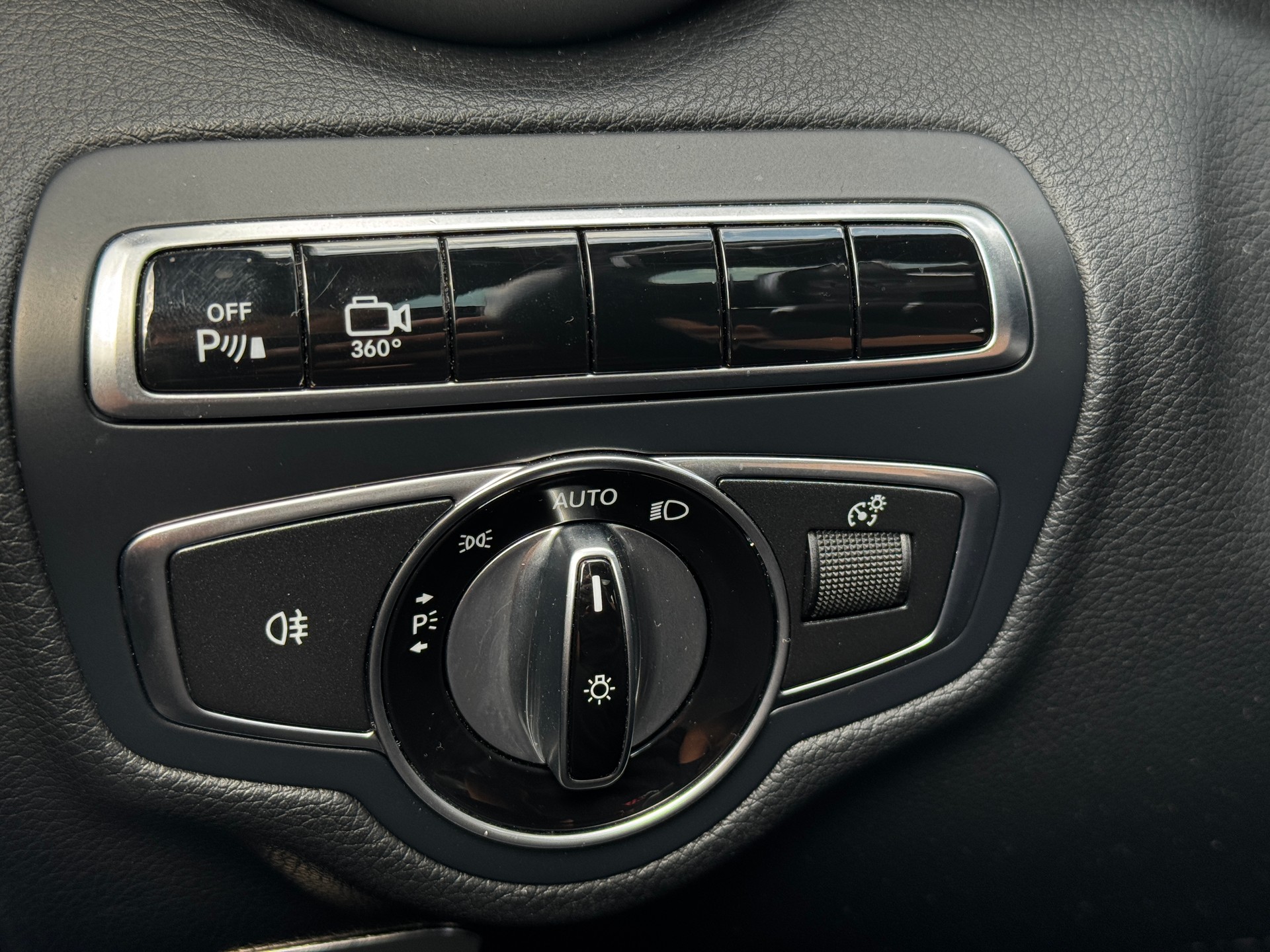MERCEDES-BENZ C 450 AMG 4Matic 7G-Tronic-image-15