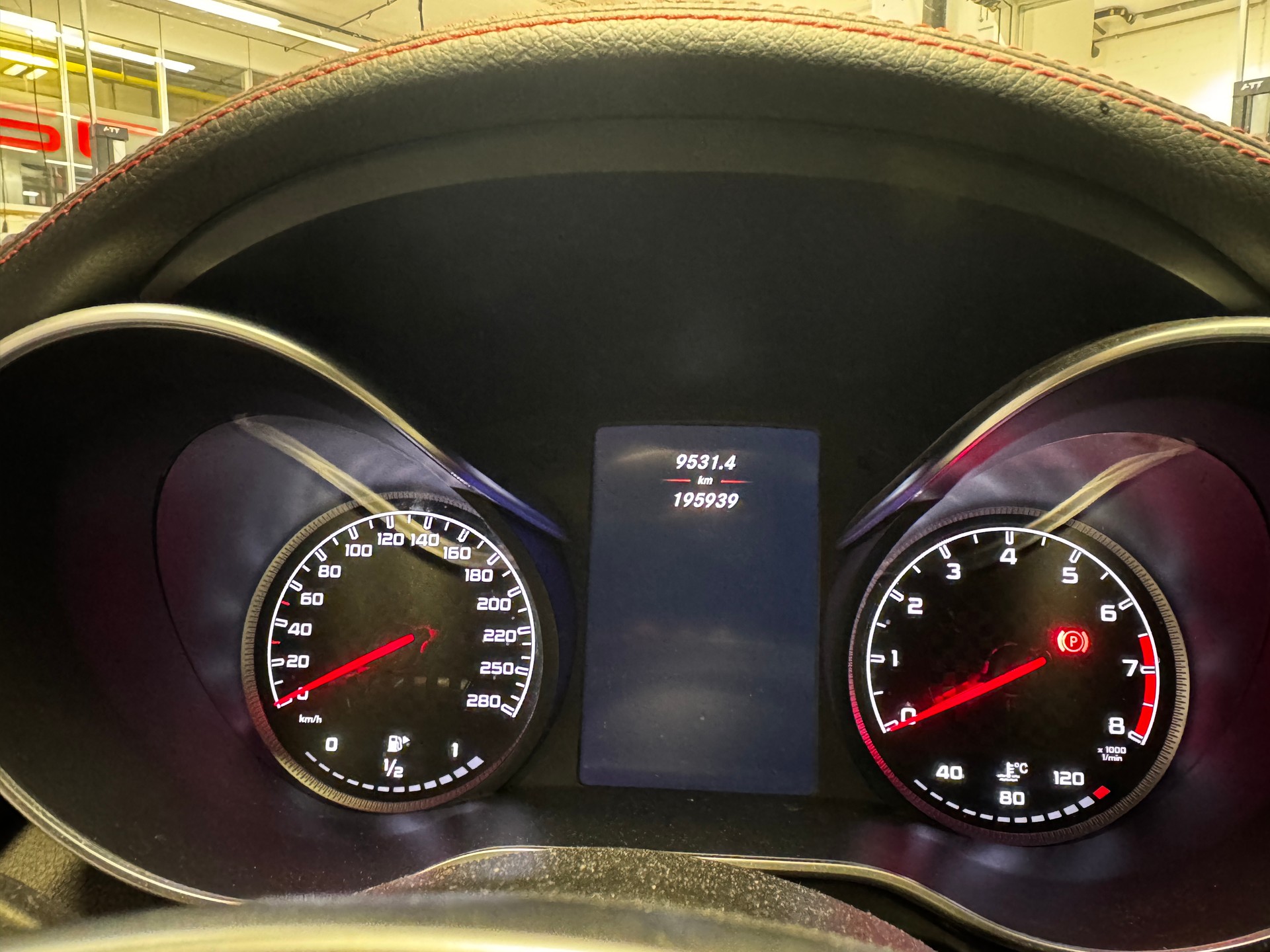 MERCEDES-BENZ C 450 AMG 4Matic 7G-Tronic-image-16