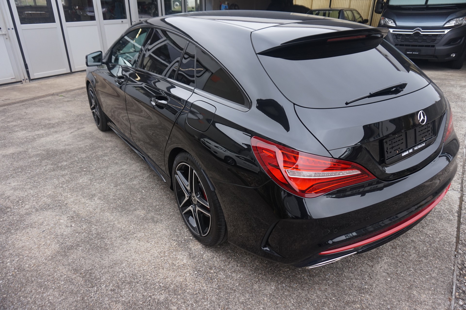 MERCEDES-BENZ CLA Shooting Brake 250 Sport 4Matic 7G-DCT-image-3