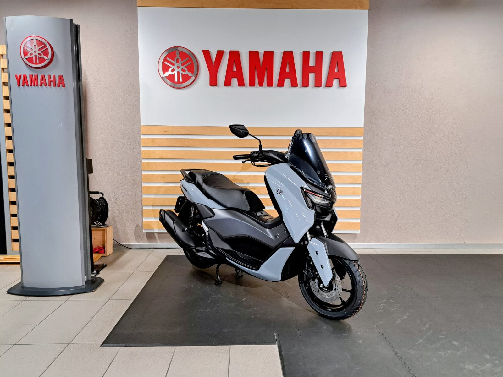 YAMAHA N-MAX GPD-image-1