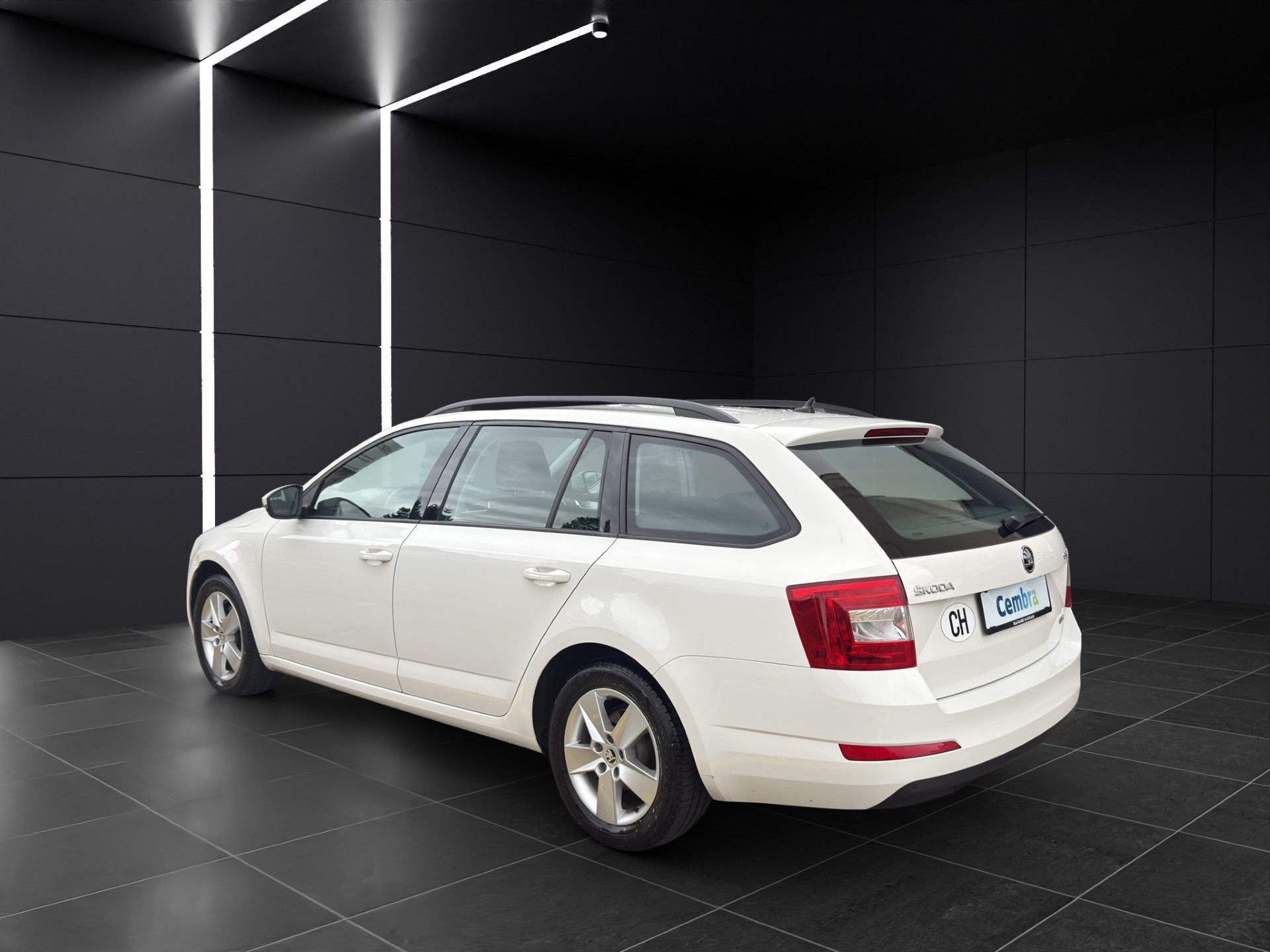 SKODA Octavia Combi 1.4 TSI Ambition-showroom-element-2