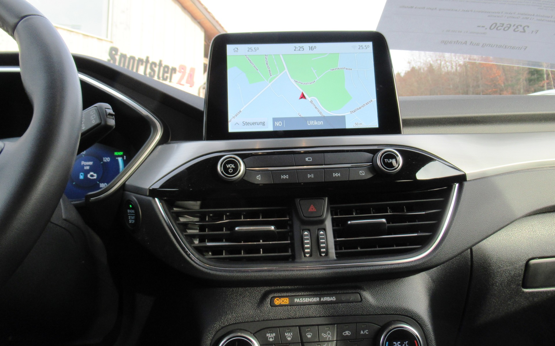 FORD Kuga 2.5 FHEV Titanium X 4WD-image-8