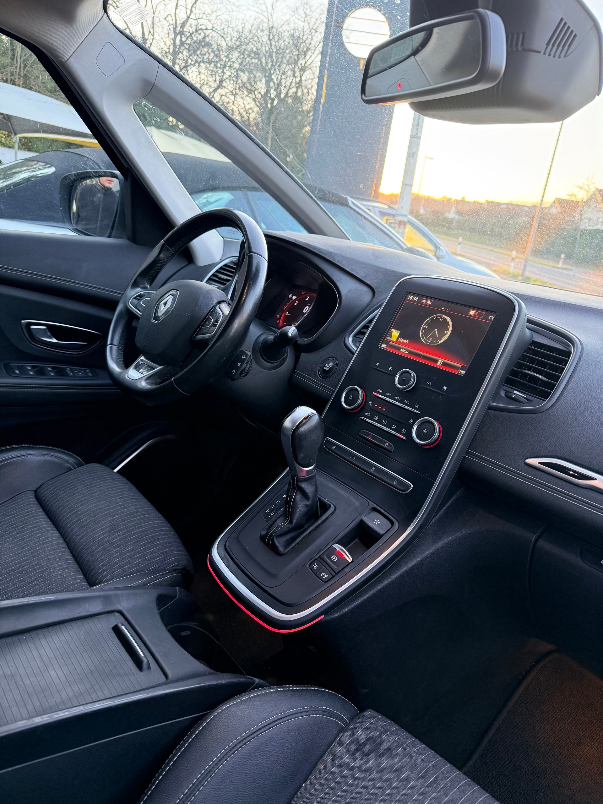RENAULT Grand Scénic 1.3 16V Turbo Intens EDC-image-6
