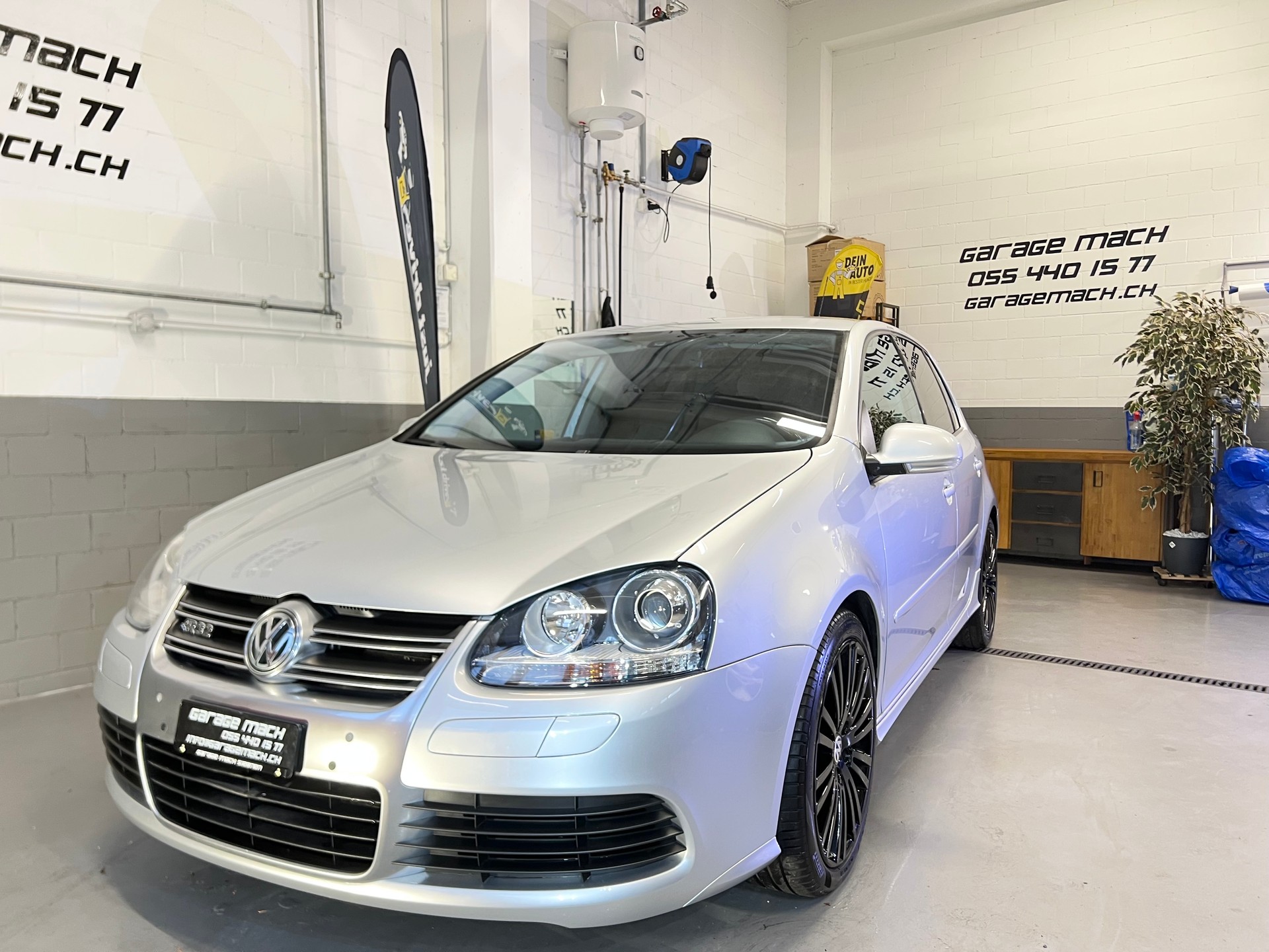 VW Golf R32 4Motion *Handschaltung*-showroom-element-1