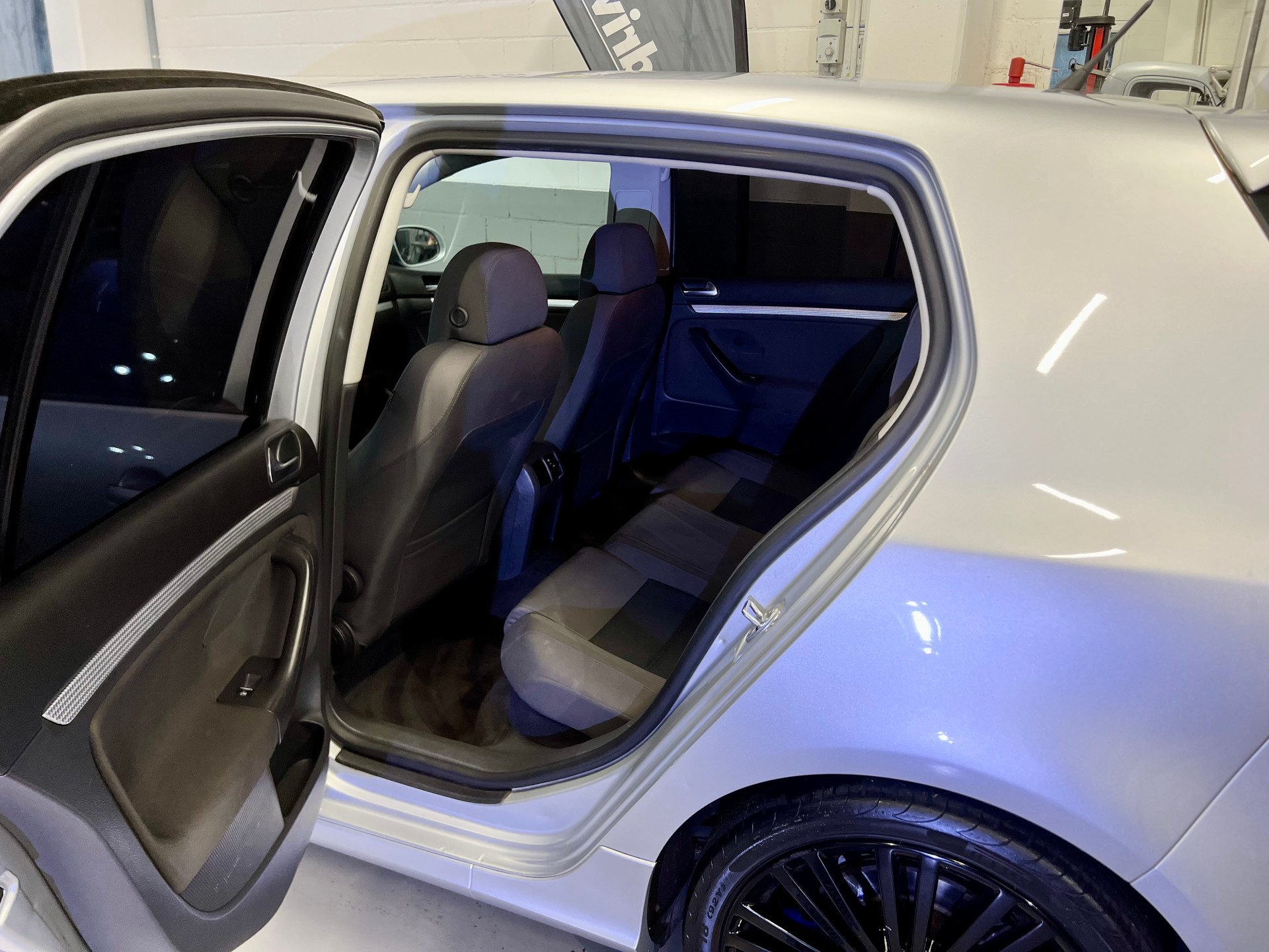 VW Golf R32 4Motion *Handschaltung*-image-15