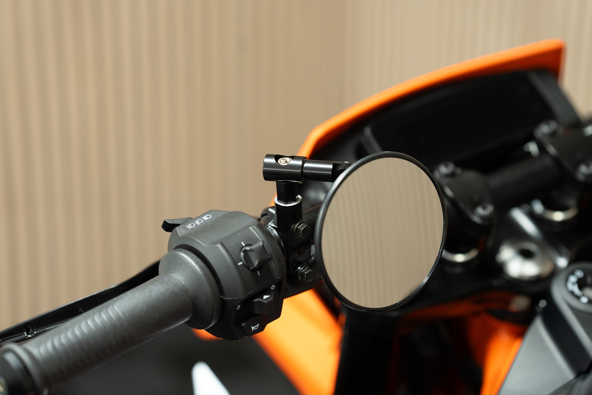 KTM 390 SMC R mit Kurzheck und SuMo-Spiegelumbau-image-4