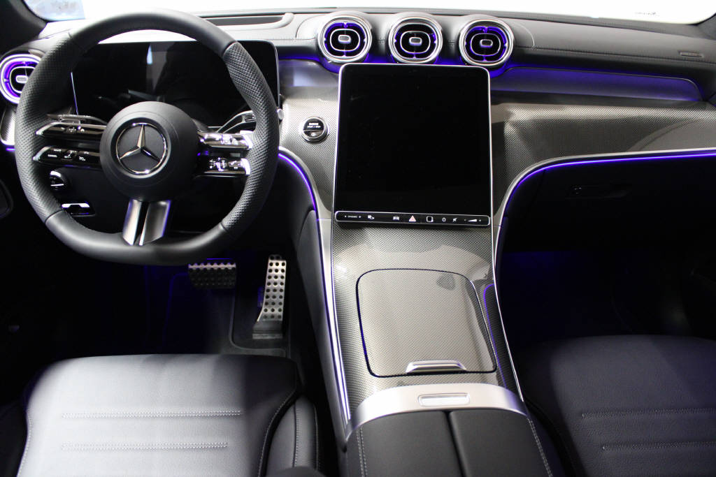 MERCEDES-BENZ GLC 300 4Matic Coupé AMG Line-image-7
