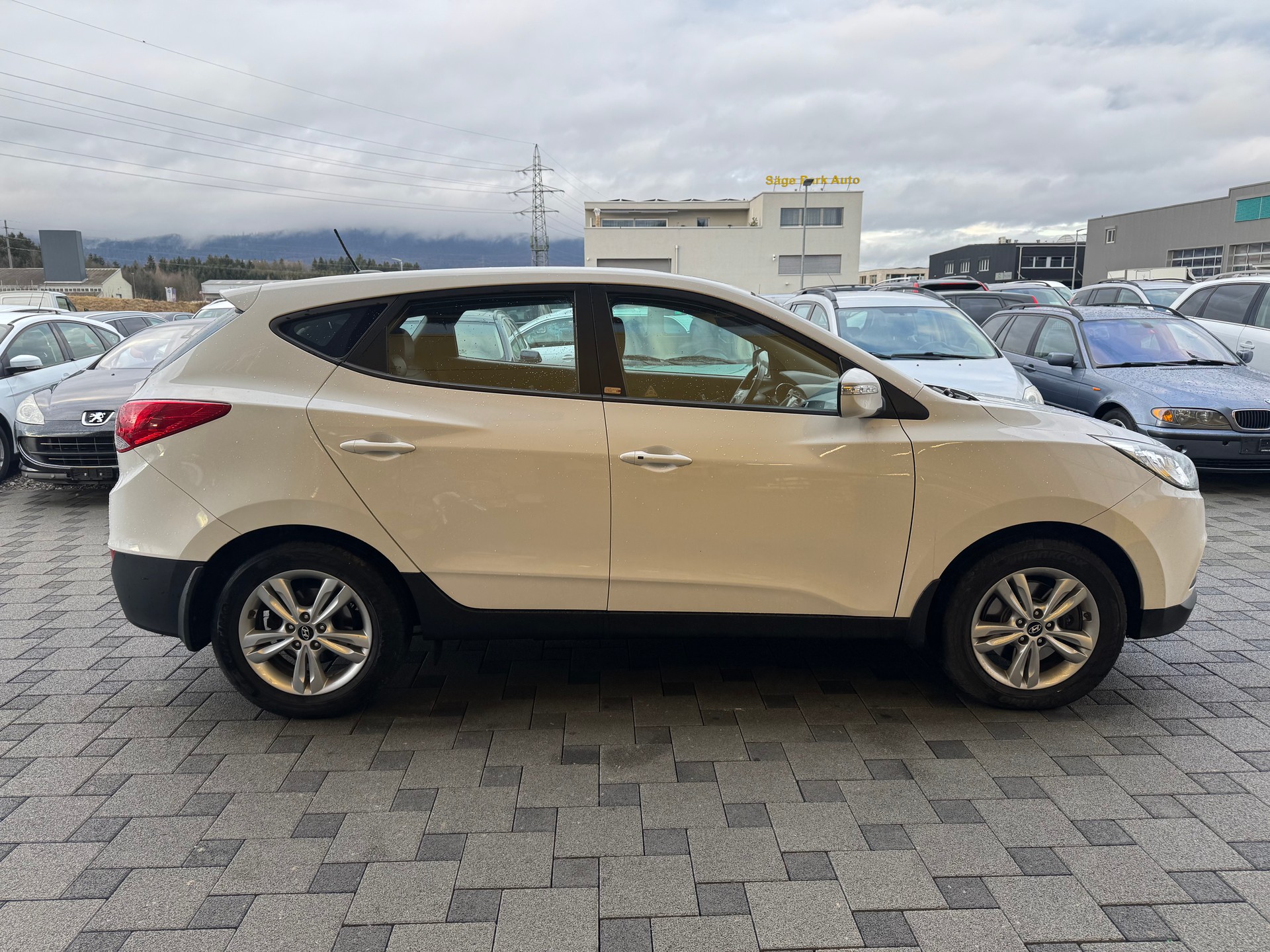 HYUNDAI iX 35 Fuel Cell 2WD-image-7