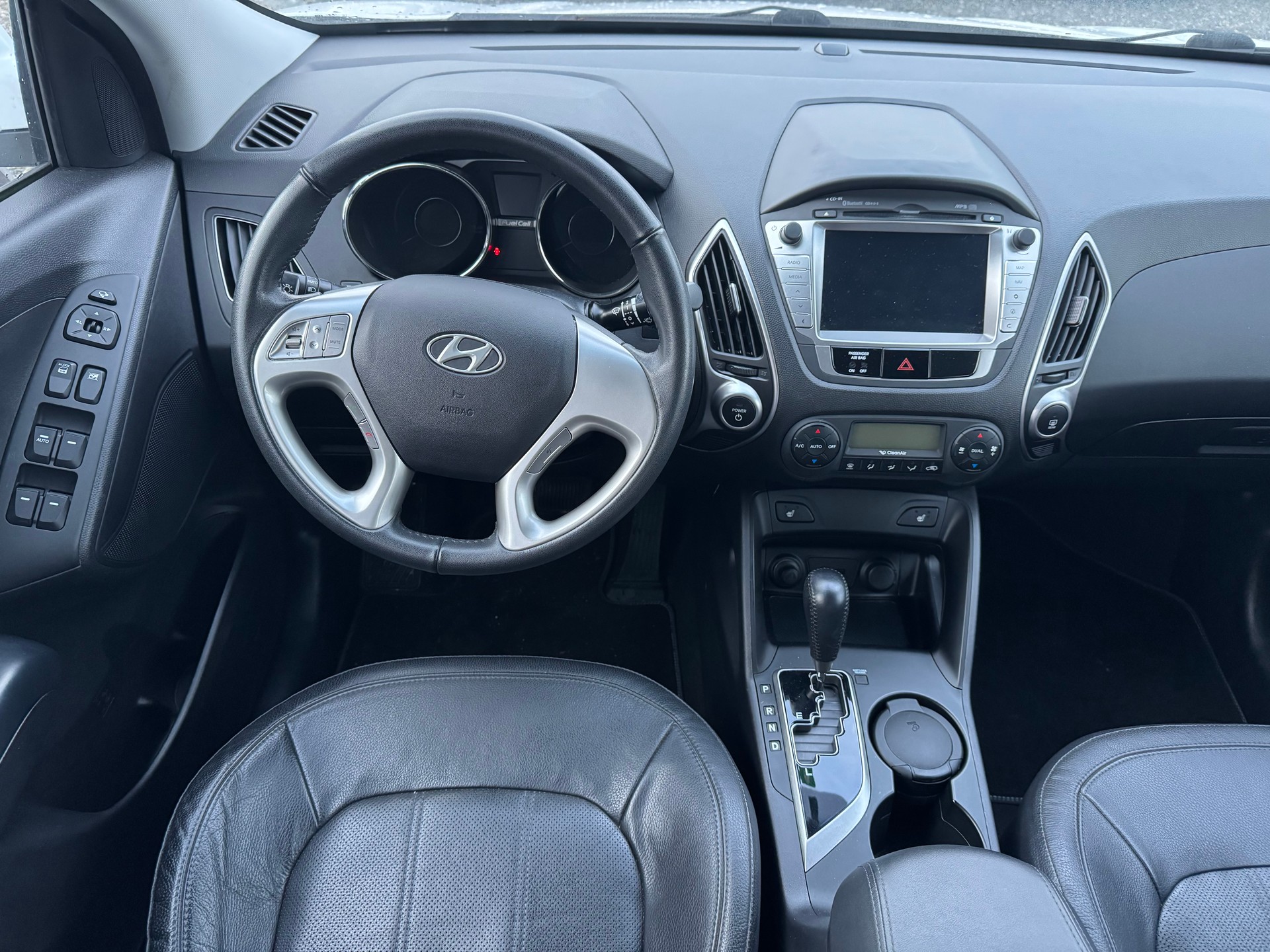 HYUNDAI iX 35 Fuel Cell 2WD-image-13