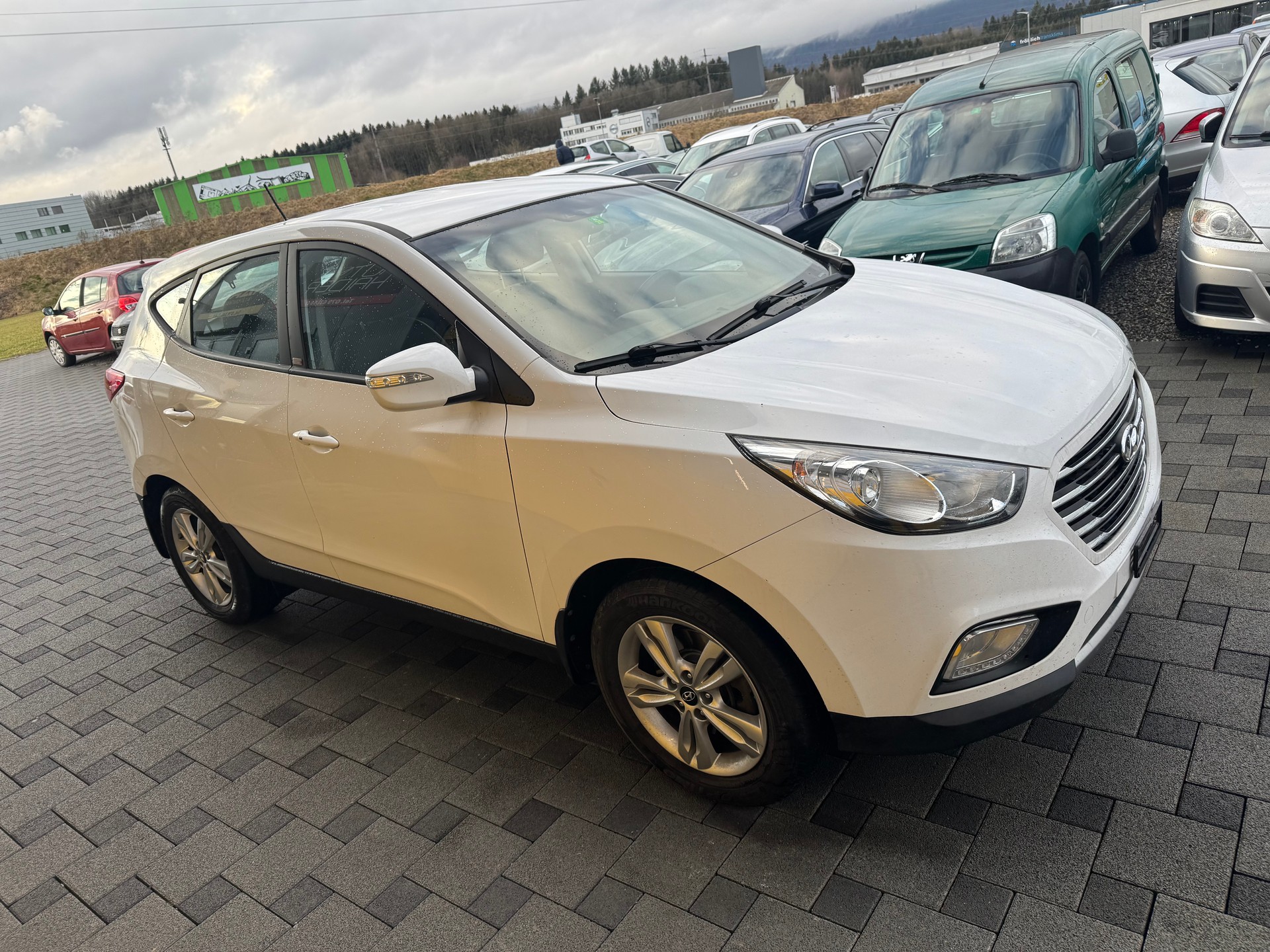HYUNDAI iX 35 Fuel Cell 2WD-image-3