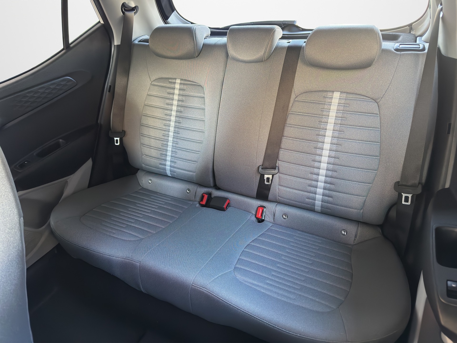 HYUNDAI i10 1.2 Vertex Aut.-image-11