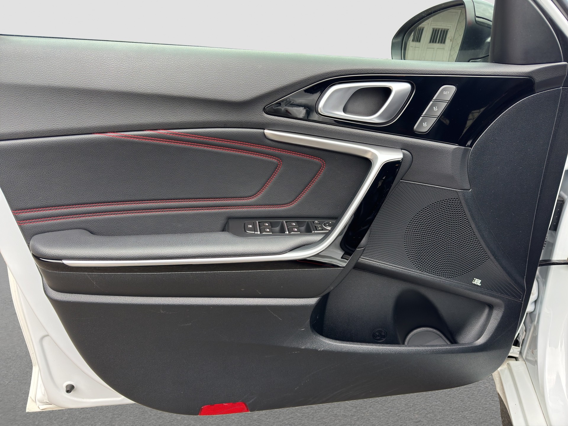 KIA ProCeed 1.6 T-GDi GT DCT-image-10