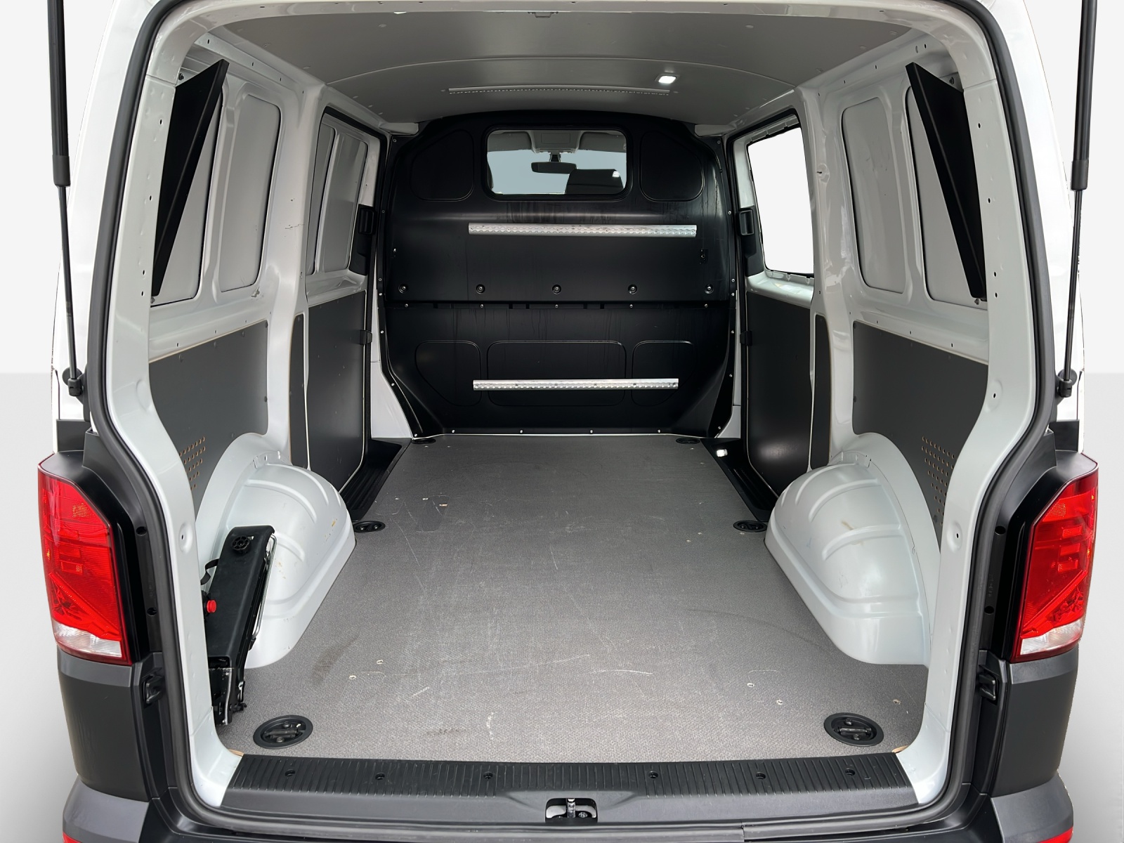 VW T6.1 2.0 TDI 4Motion-image-13