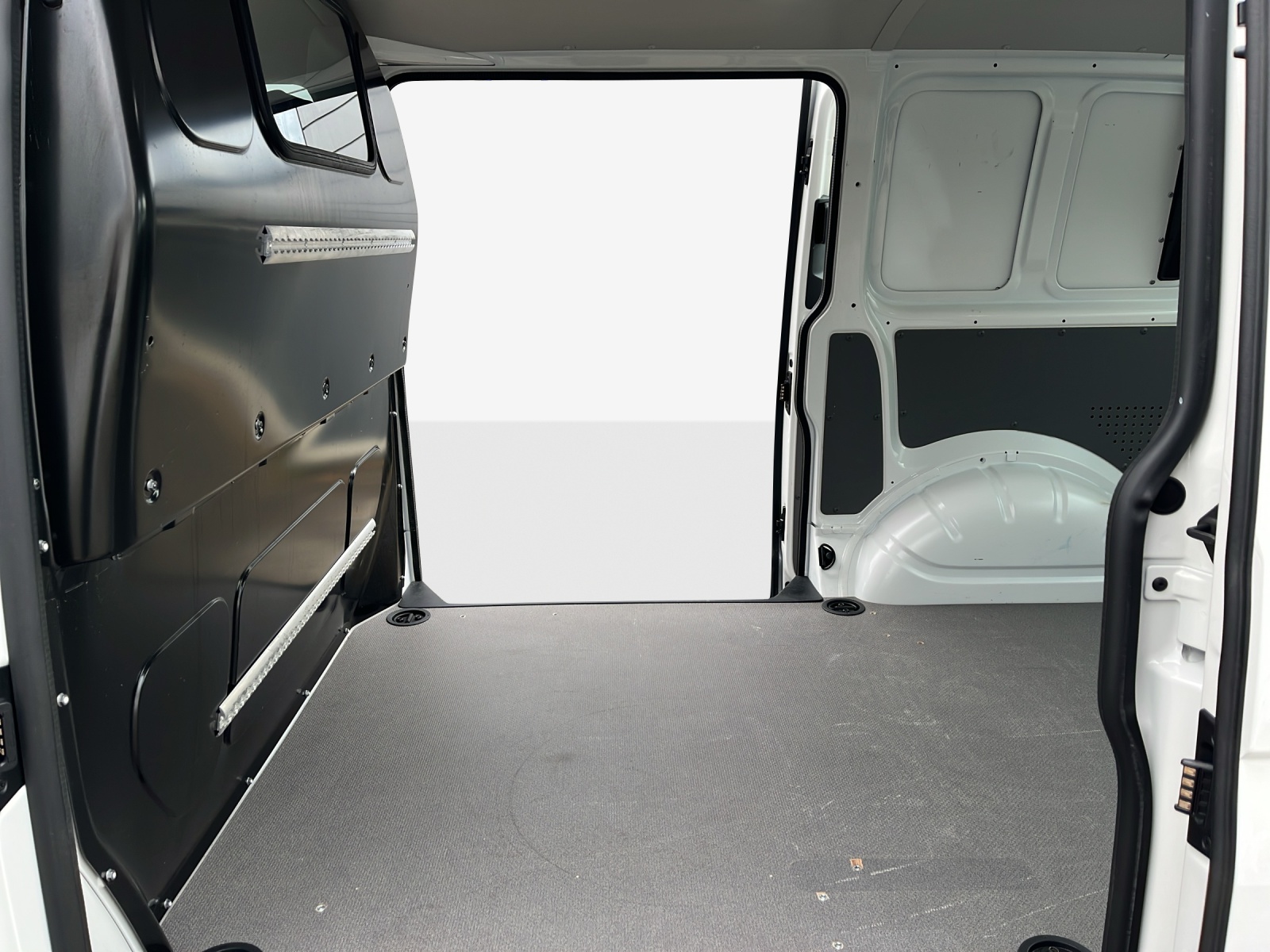 VW T6.1 2.0 TDI 4Motion-image-11