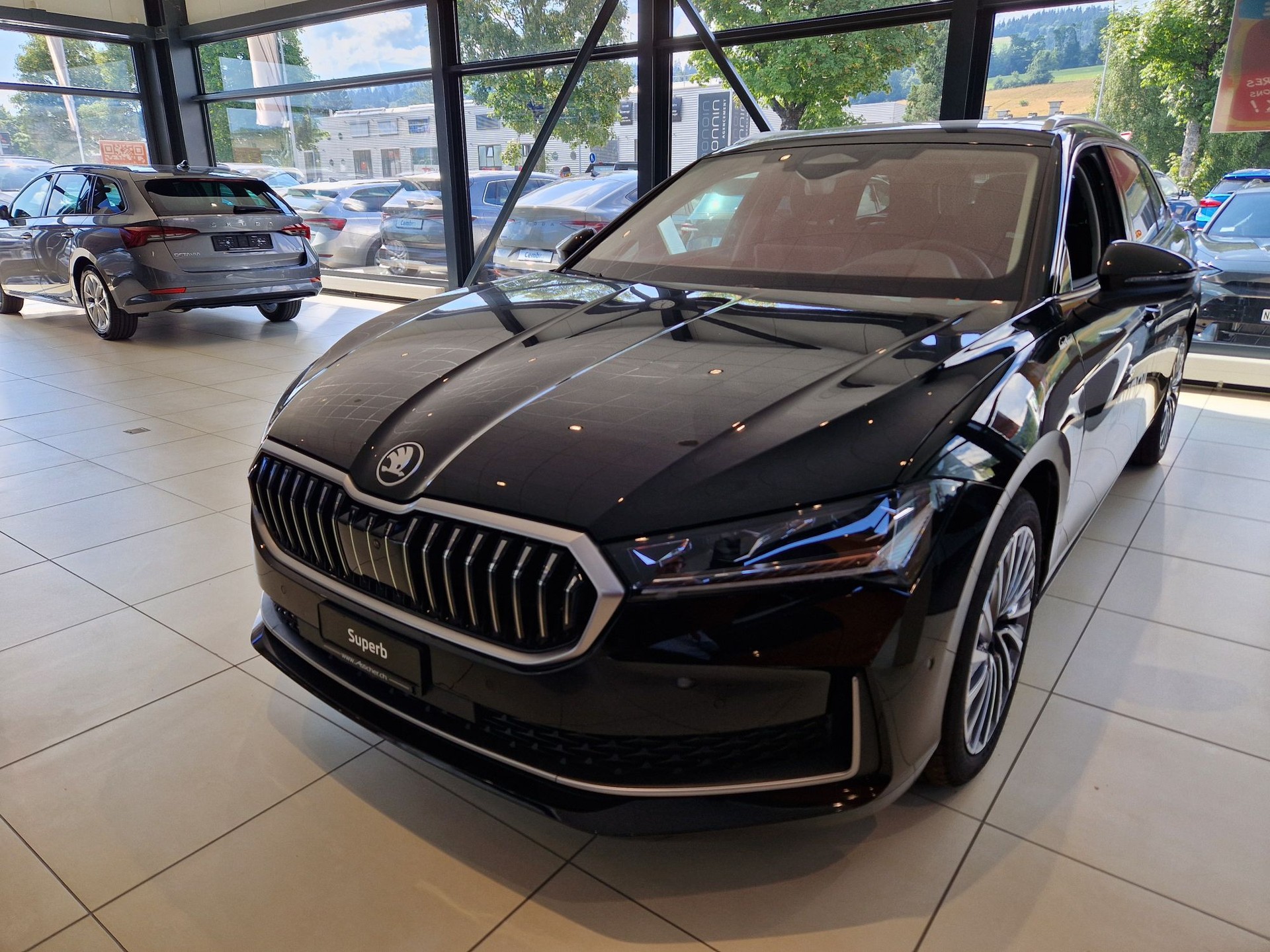 SKODA Superb Combi 2.0 TDi L&K 4x4 DSG-image-6