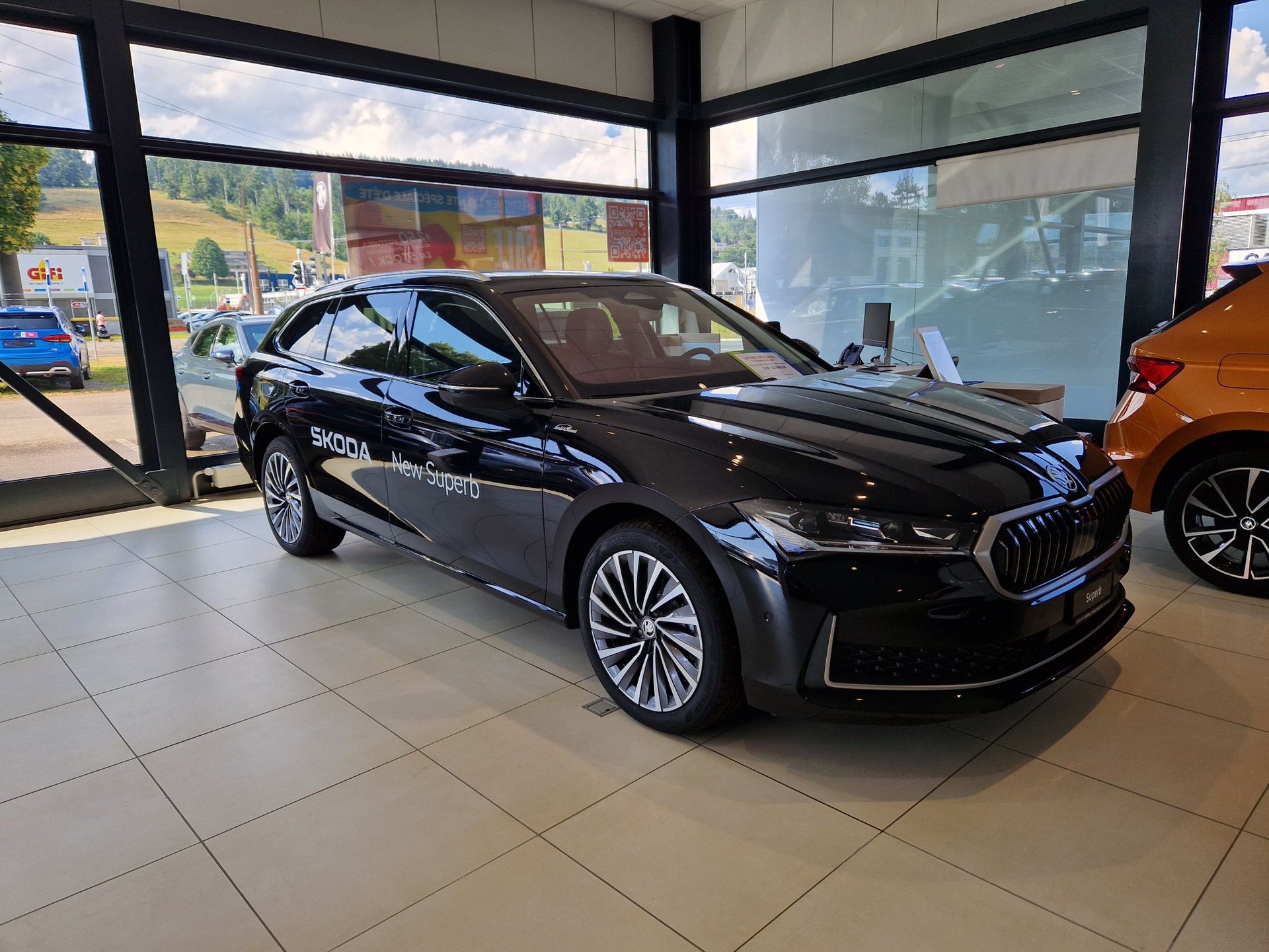 SKODA Superb Combi 2.0 TDi L&K 4x4 DSG-image-5