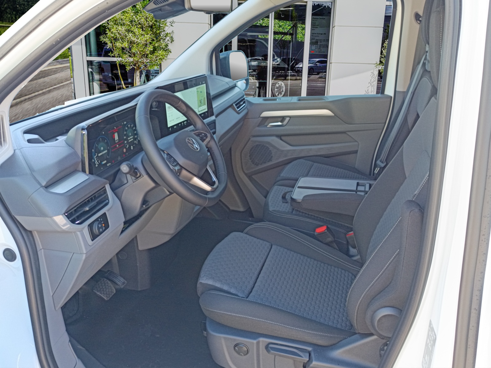 VW Caravelle 2.0 TDI Life Aut.8 4 Motion-image-9
