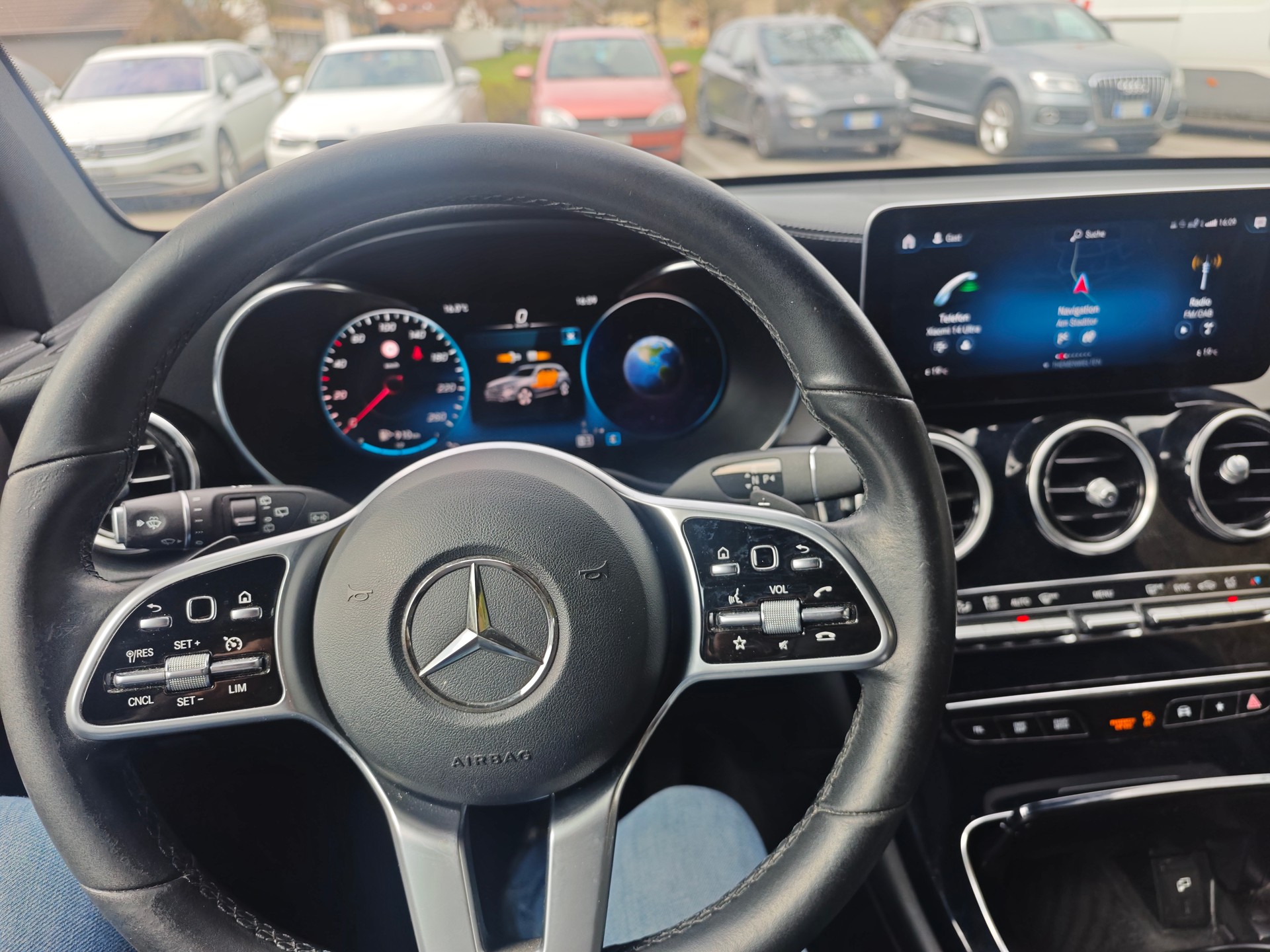 MERCEDES-BENZ GLC 220 d 4Matic 9G-Tronic-image-6