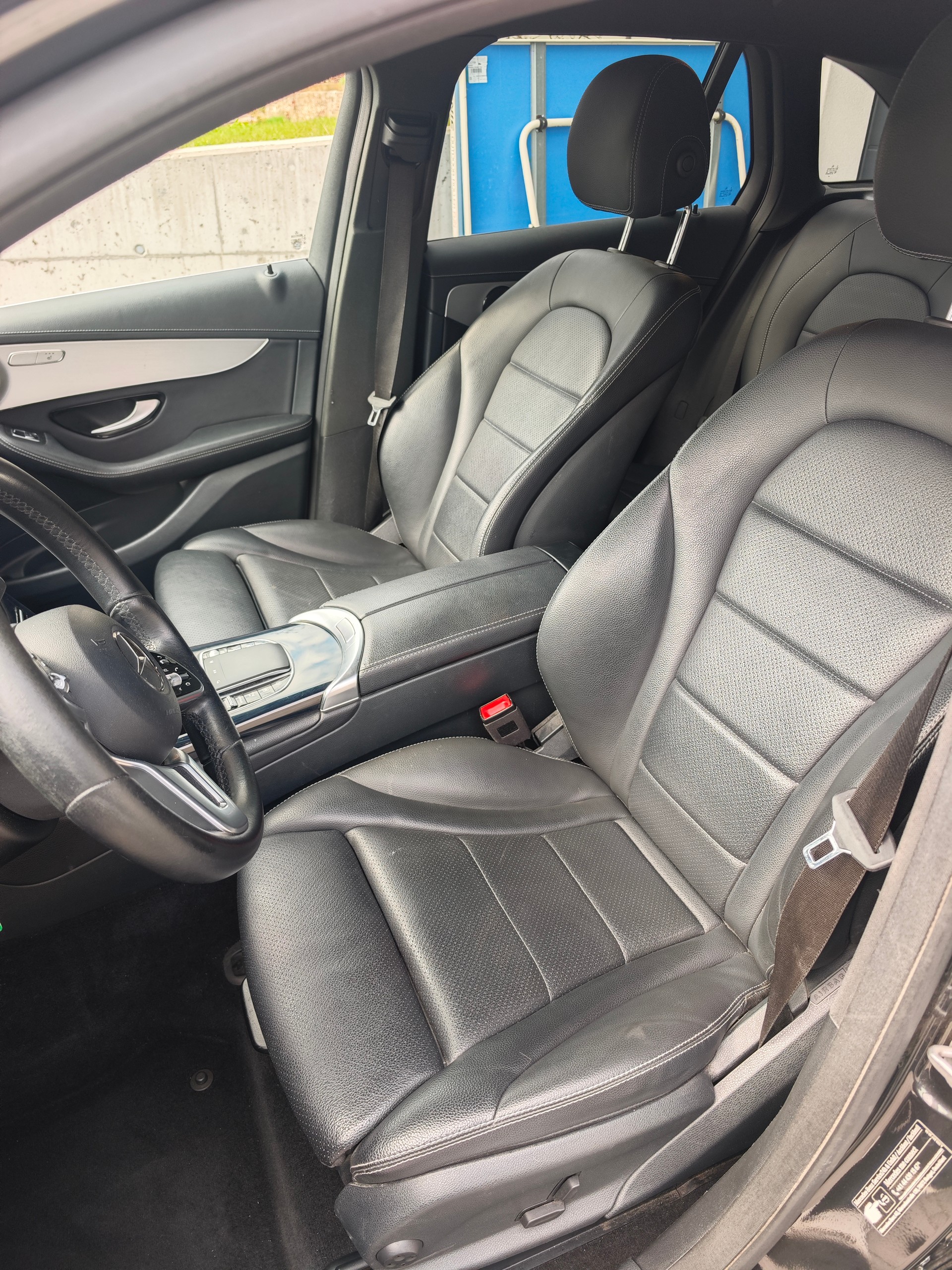 MERCEDES-BENZ GLC 220 d 4Matic 9G-Tronic-image-13