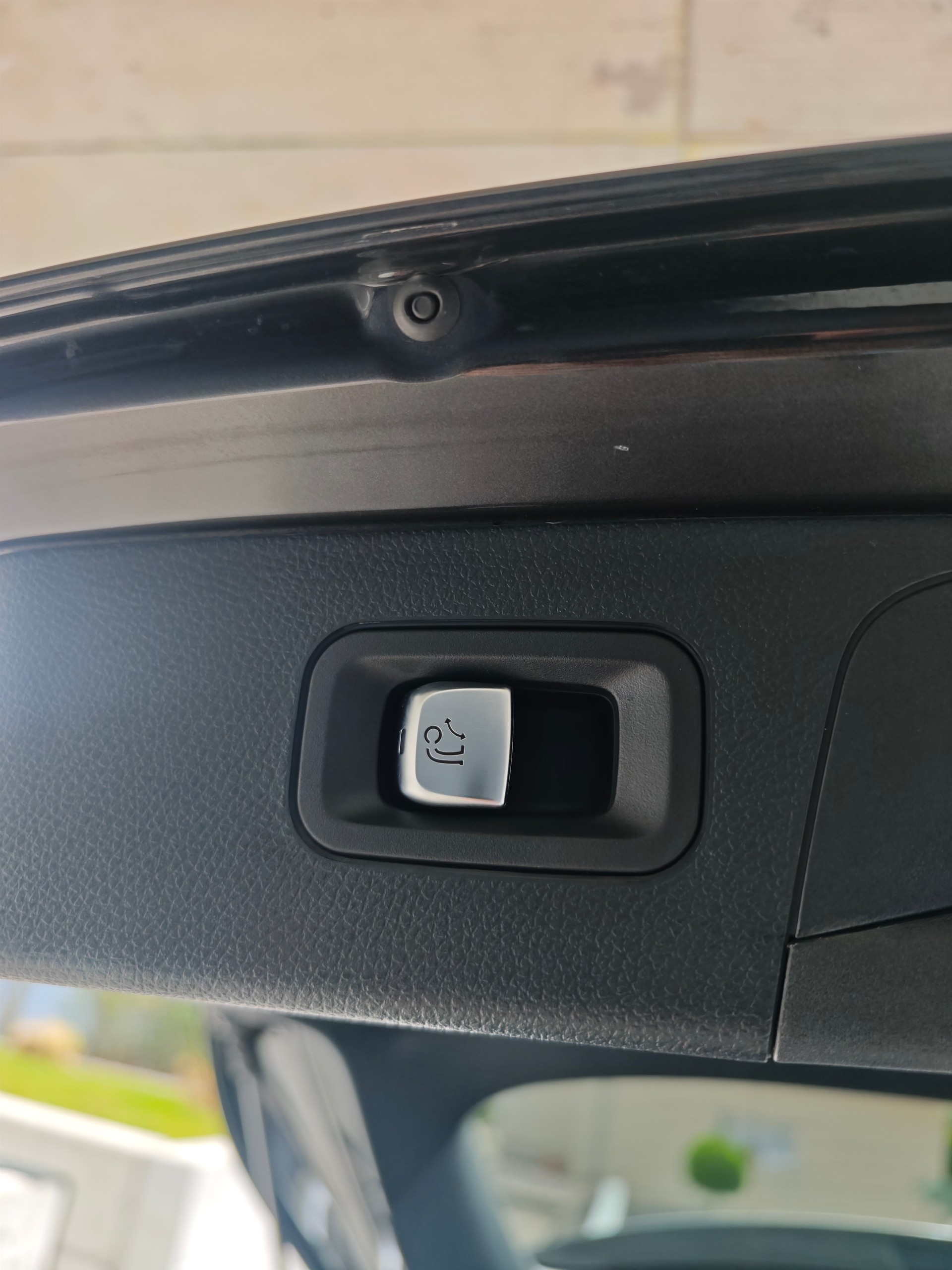 MERCEDES-BENZ GLC 220 d 4Matic 9G-Tronic-image-5