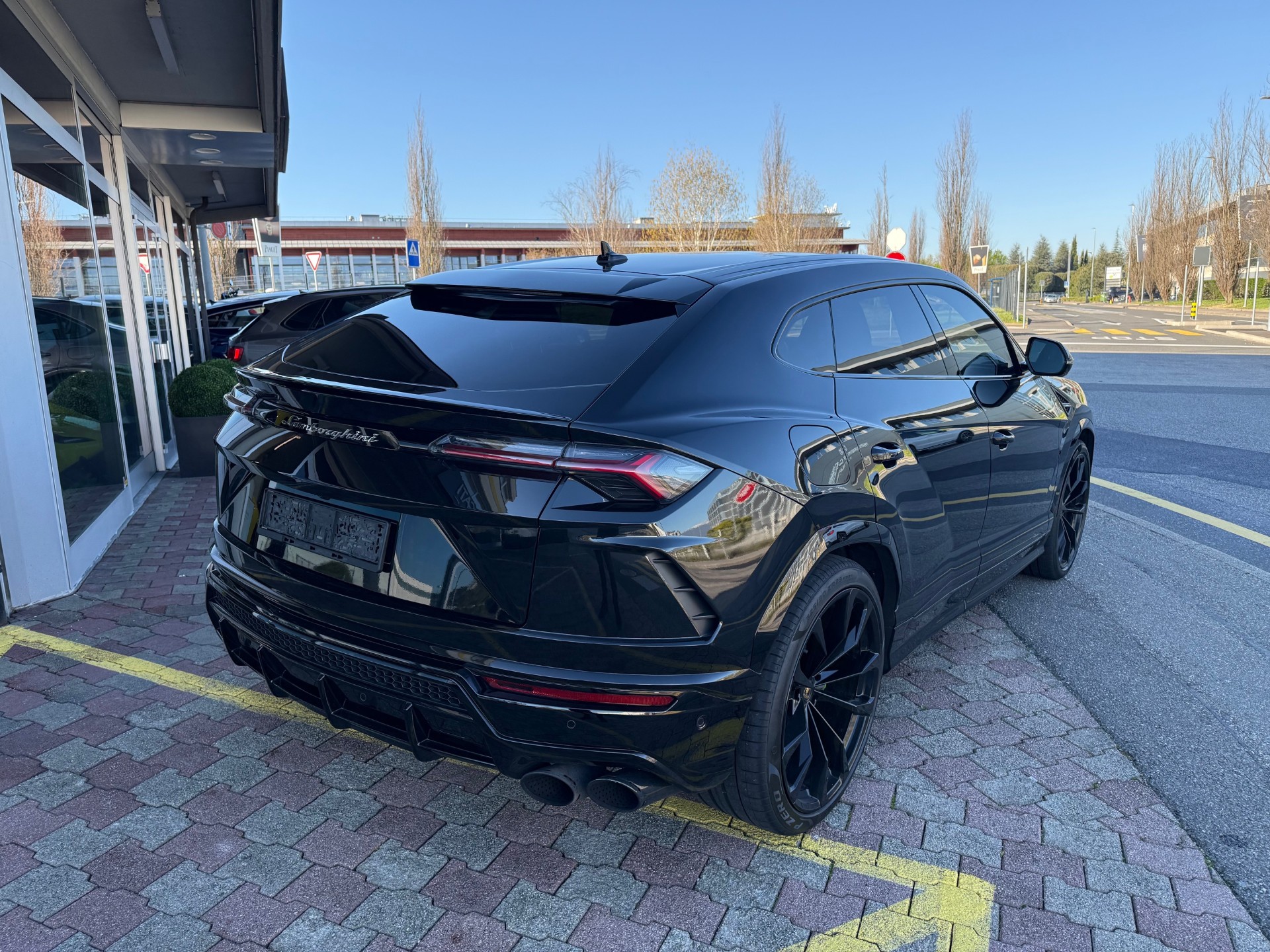 LAMBORGHINI Urus E-Gear-image-5