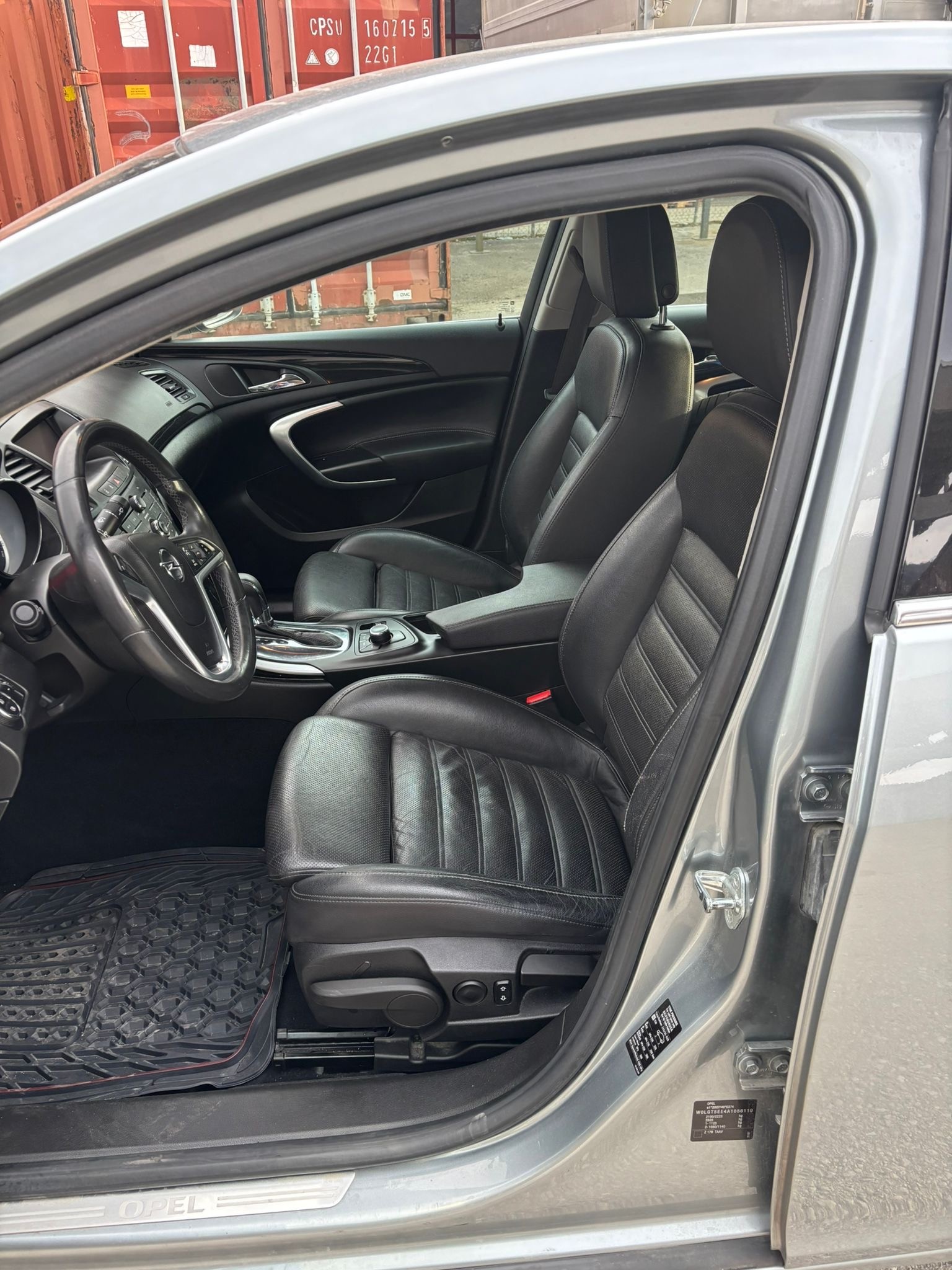 OPEL Insignia 2.0 Turbo Cosmo Automatic-image-4