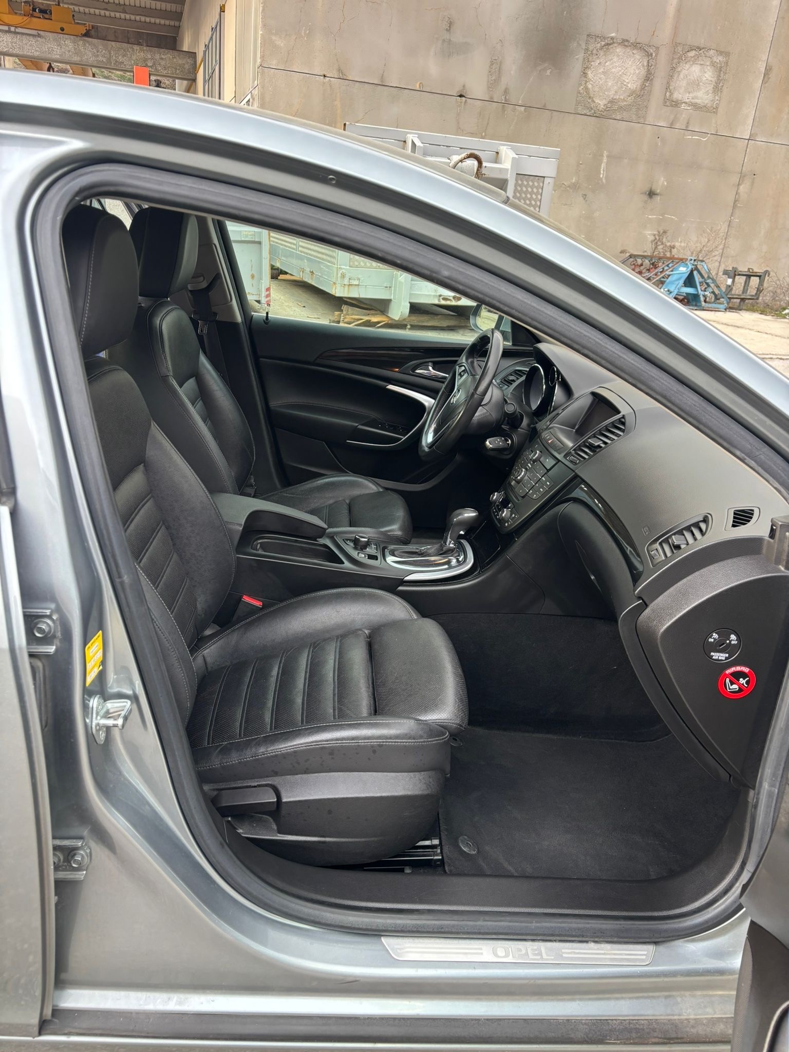 OPEL Insignia 2.0 Turbo Cosmo Automatic-image-5