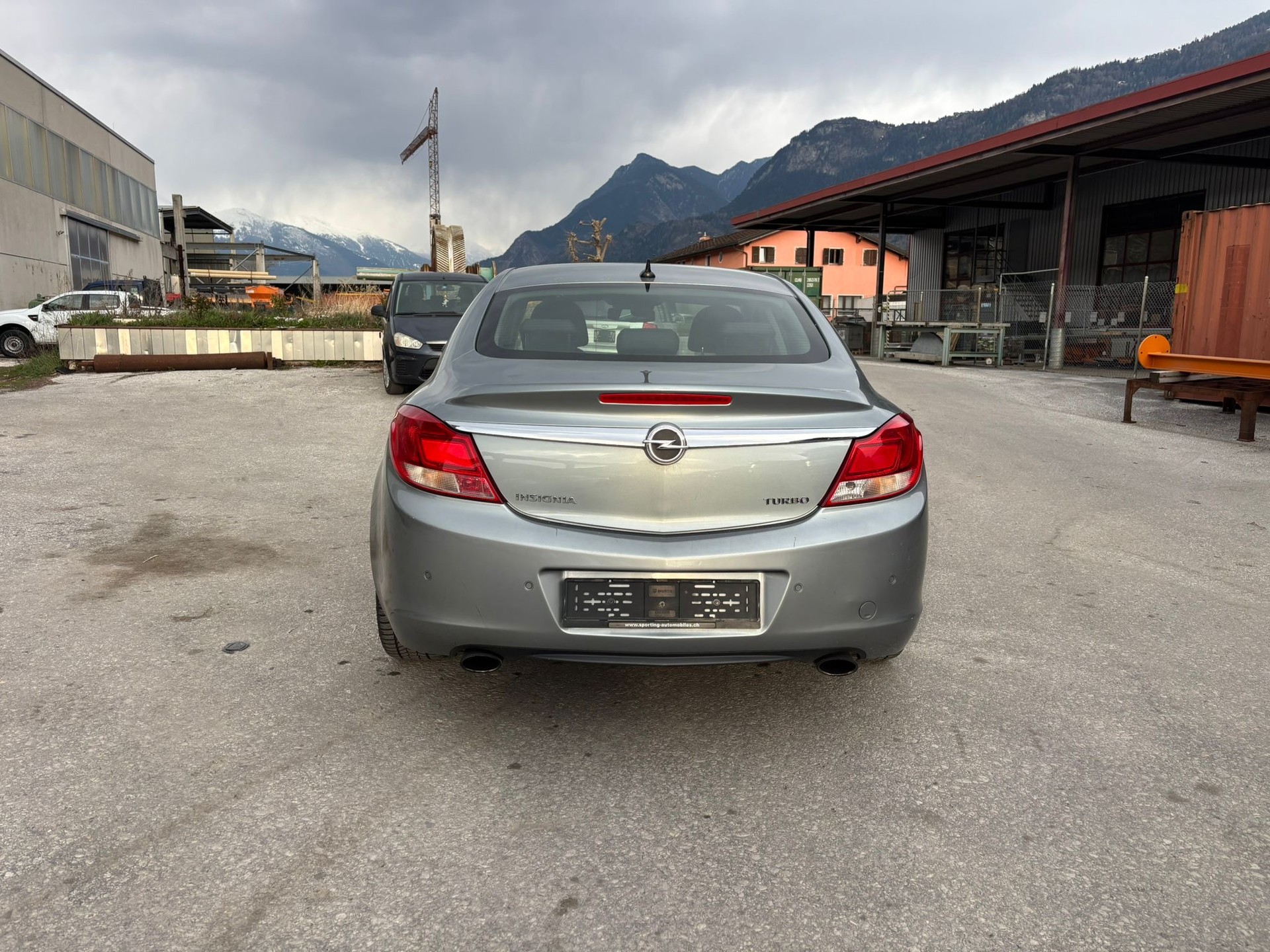 OPEL Insignia 2.0 Turbo Cosmo Automatic-image-3