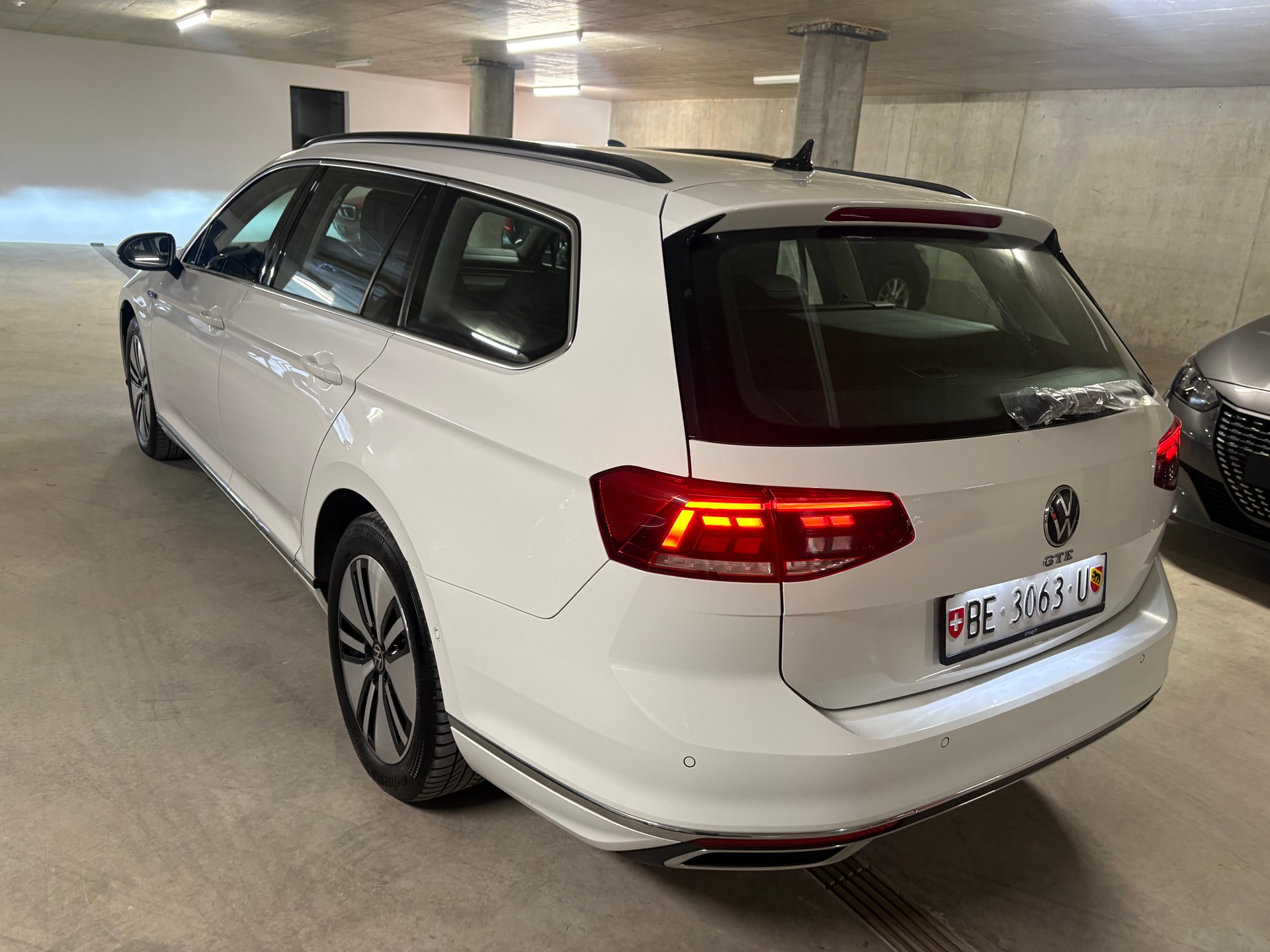 VW Passat Variant 1.4 TSI GTE Hybrid DSG-image-1