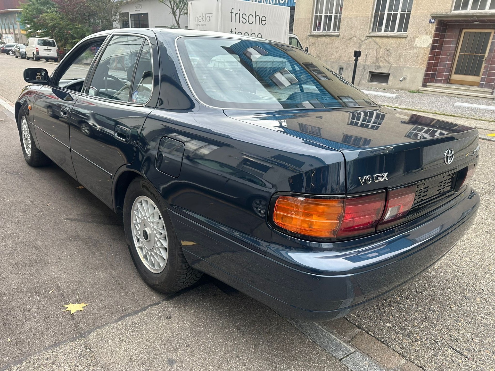 TOYOTA Camry 3.0 V6 GX-image-1
