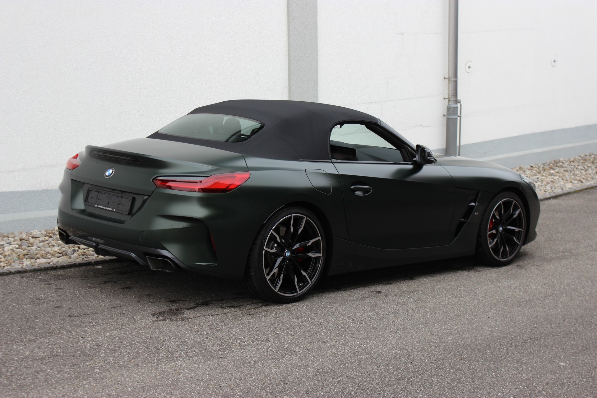 BMW Z4 M40i *FROZEN DEEP GREEN metallic*-image-4