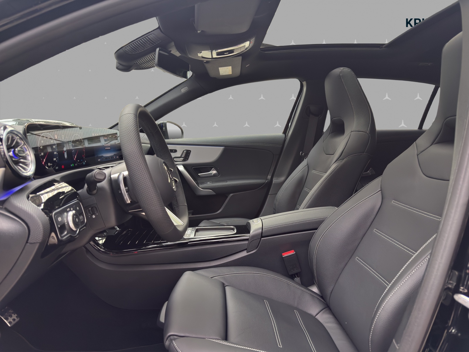 MERCEDES-BENZ A 250 4M - AMG / DISTRONIC / 360 Grad Kamera / Panorama-Dach-image-7